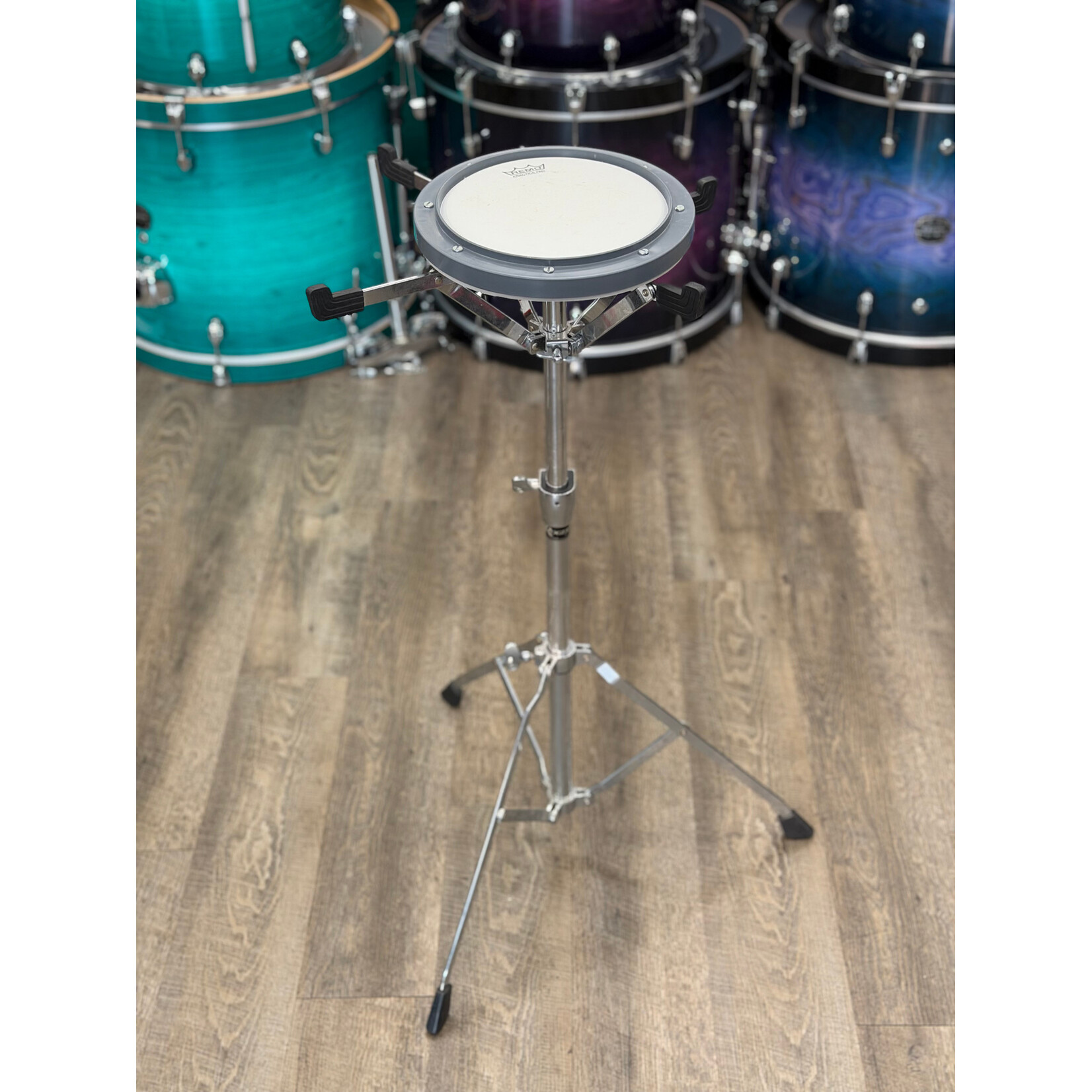 Pearl Used Pearl Bell Kit w/Stand, Pad, Mallets And Rolling Case