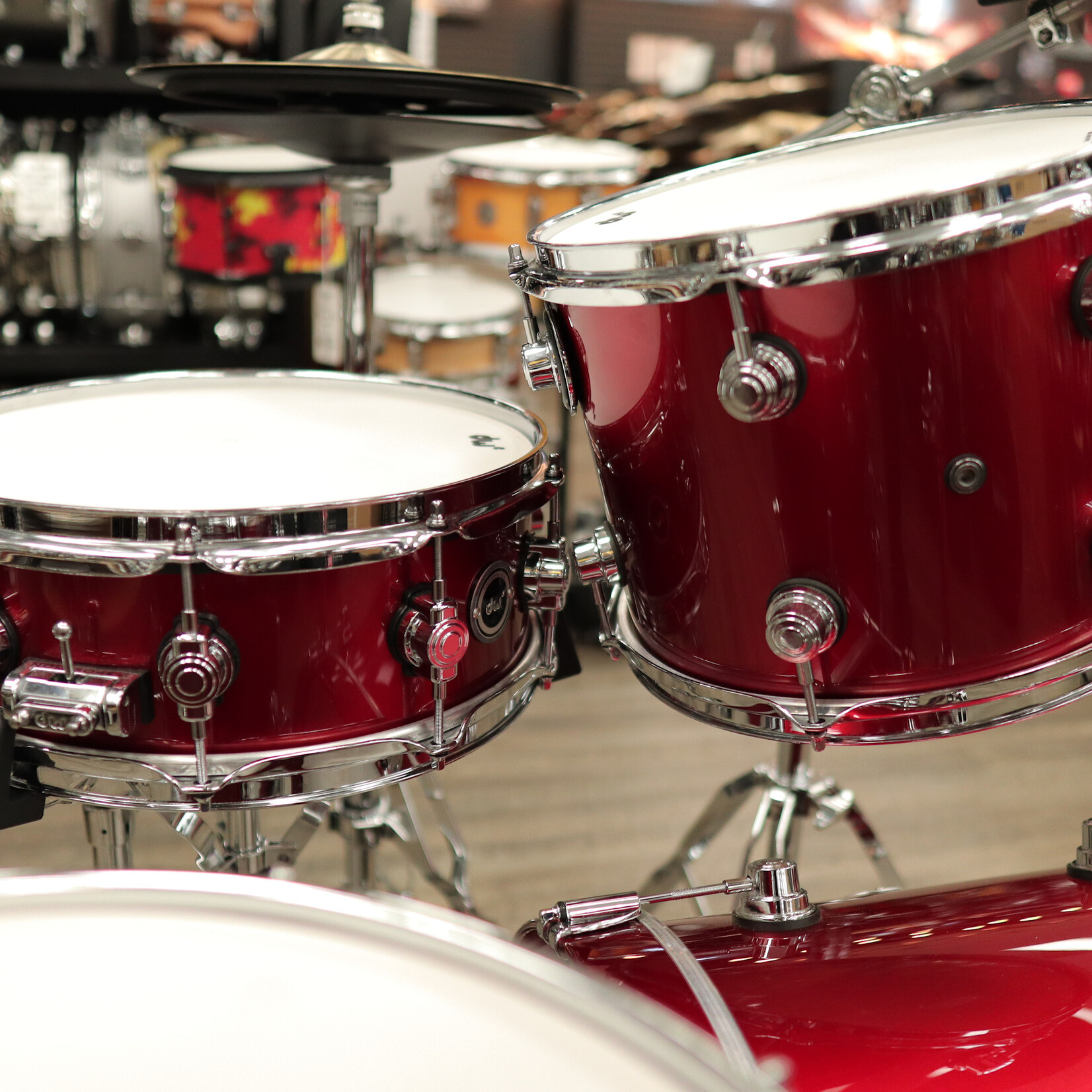 DW Demo DWe 4-PC Kit Bundle 20/12/14/14sn w/ 3 Cymbal Pack and Hardware Pack (Black Cherry Metallic Lacquer)