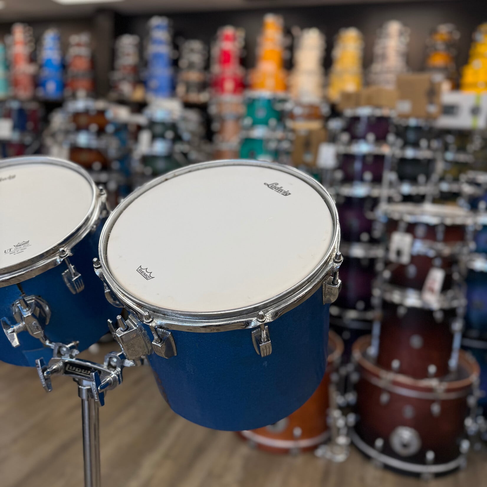 Ludwig Vintage 70s Ludwig Concert Toms w/Stand 10",12"(Blue Sparkle)