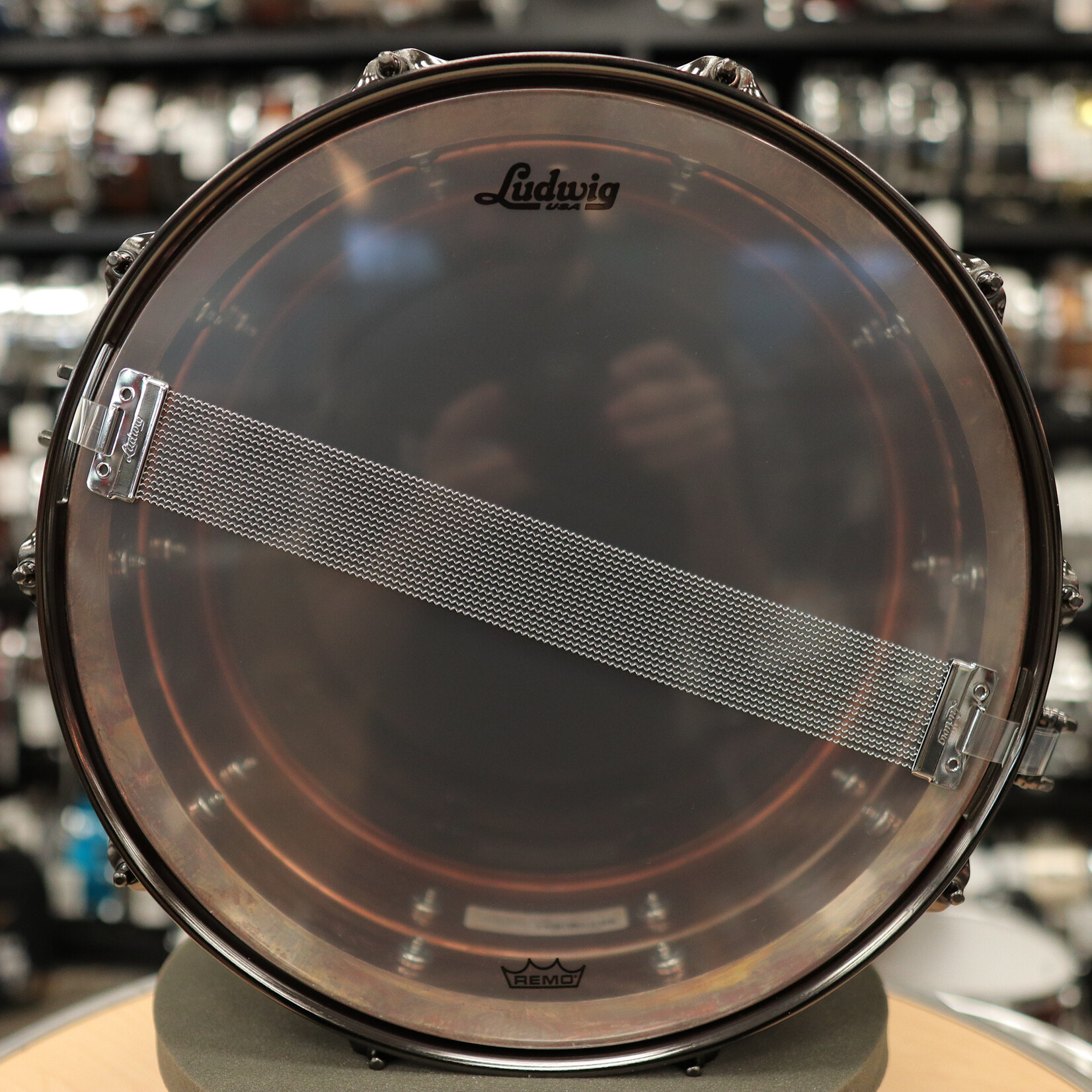 Ludwig Ludwig 6.5x14" Raw Hammered Copperphonic w/ Black Hardware & Black Hoops LC663CKWMBLK
