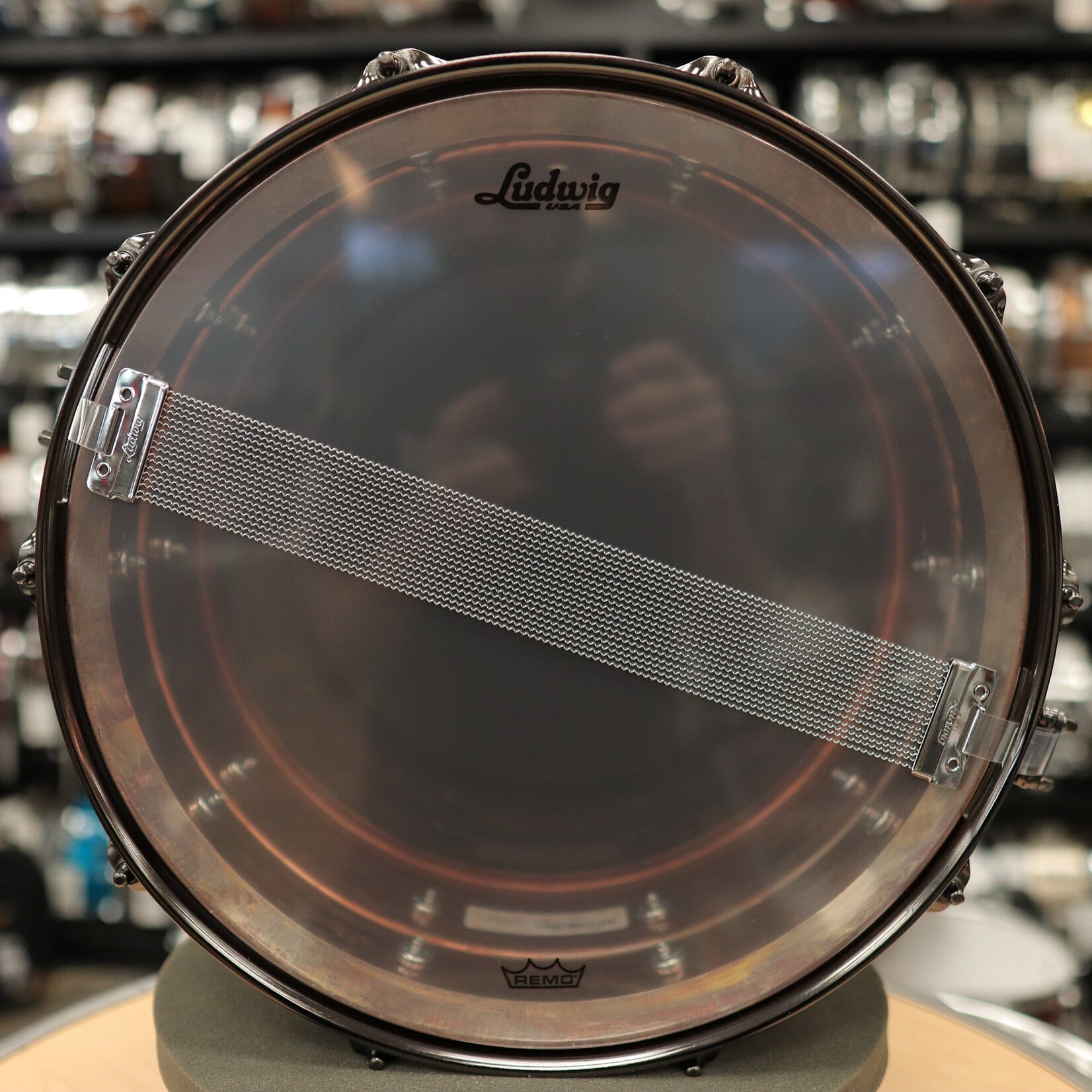 Ludwig Ludwig 6.5x14" Raw Hammered Copperphonic  With Black Hardware And Black Hoops LC663CKWMBLK