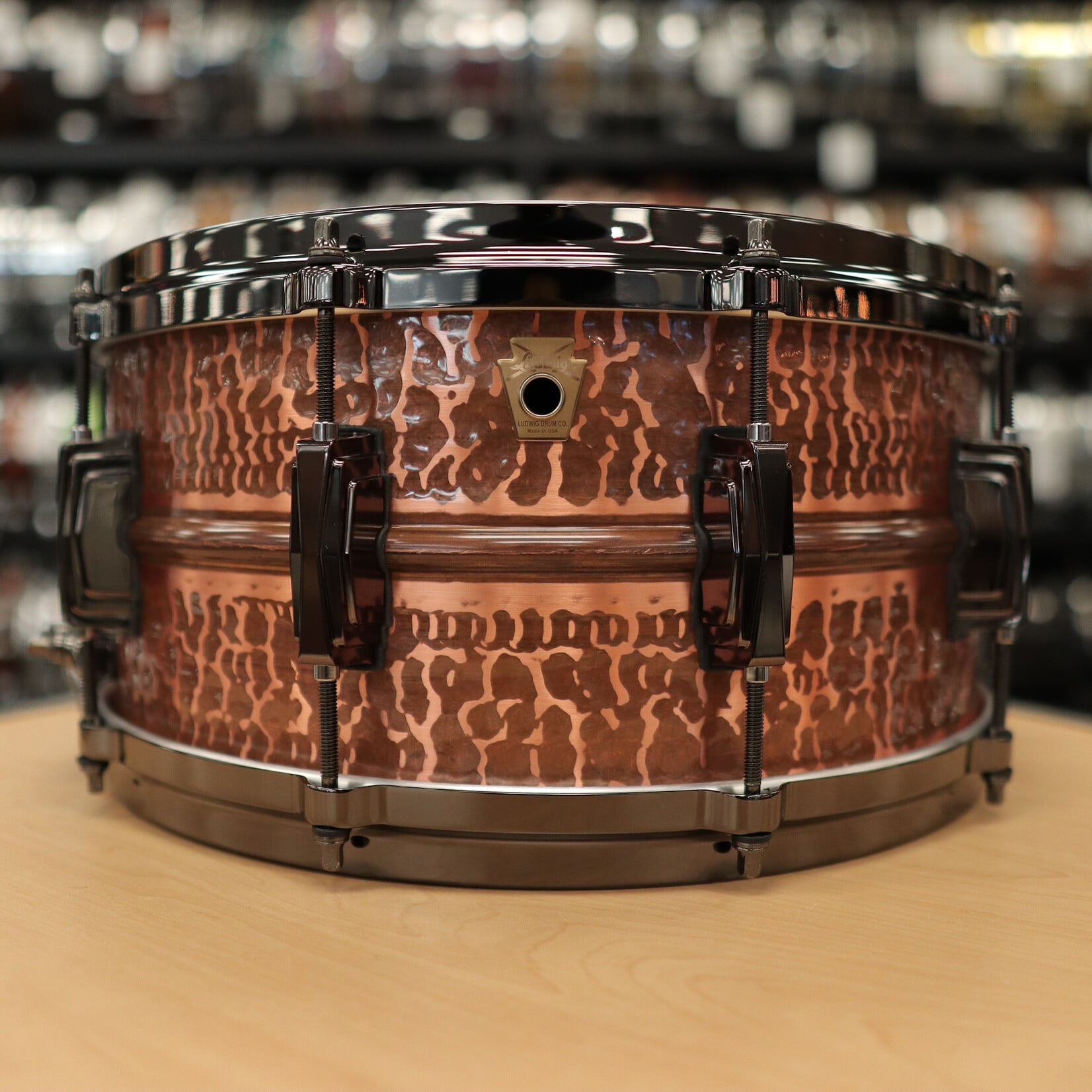 Ludwig Ludwig 6.5x14" Raw Hammered Copperphonic  With Black Hardware And Black Die-Cast Hoops LC663CKWMDBLK