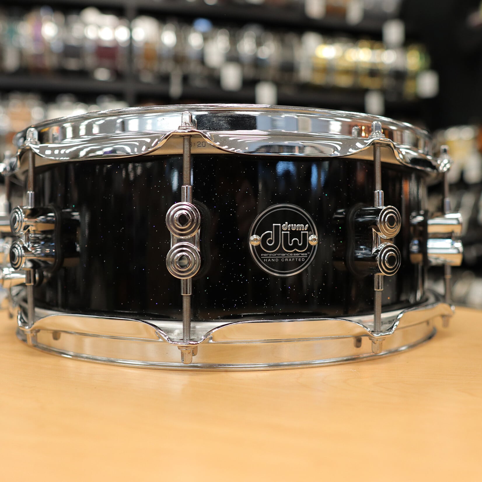 DW Pre-Owned DW Performance Series 5.5x14" Maple Snare Drum (Black Mirra)