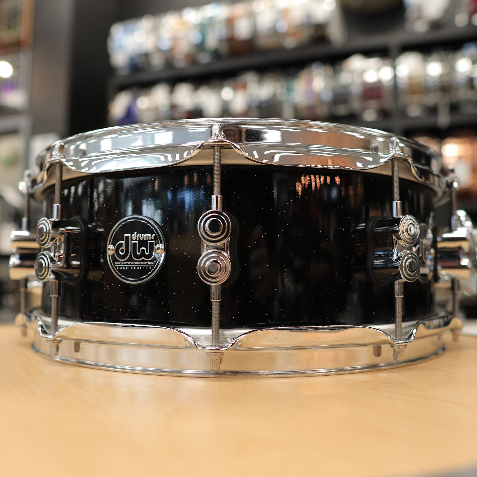 DW Pre-Owned DW Performance Series 5.5x14" Maple Snare Drum (Black Mirra)