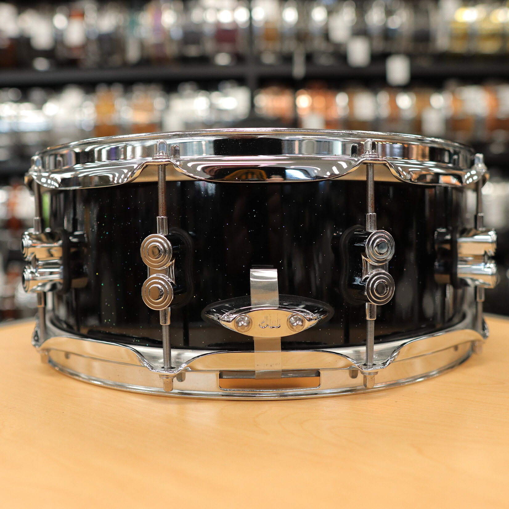 DW Pre-Owned DW Performance Series 5.5x14" Maple Snare Drum (Black Mirra)
