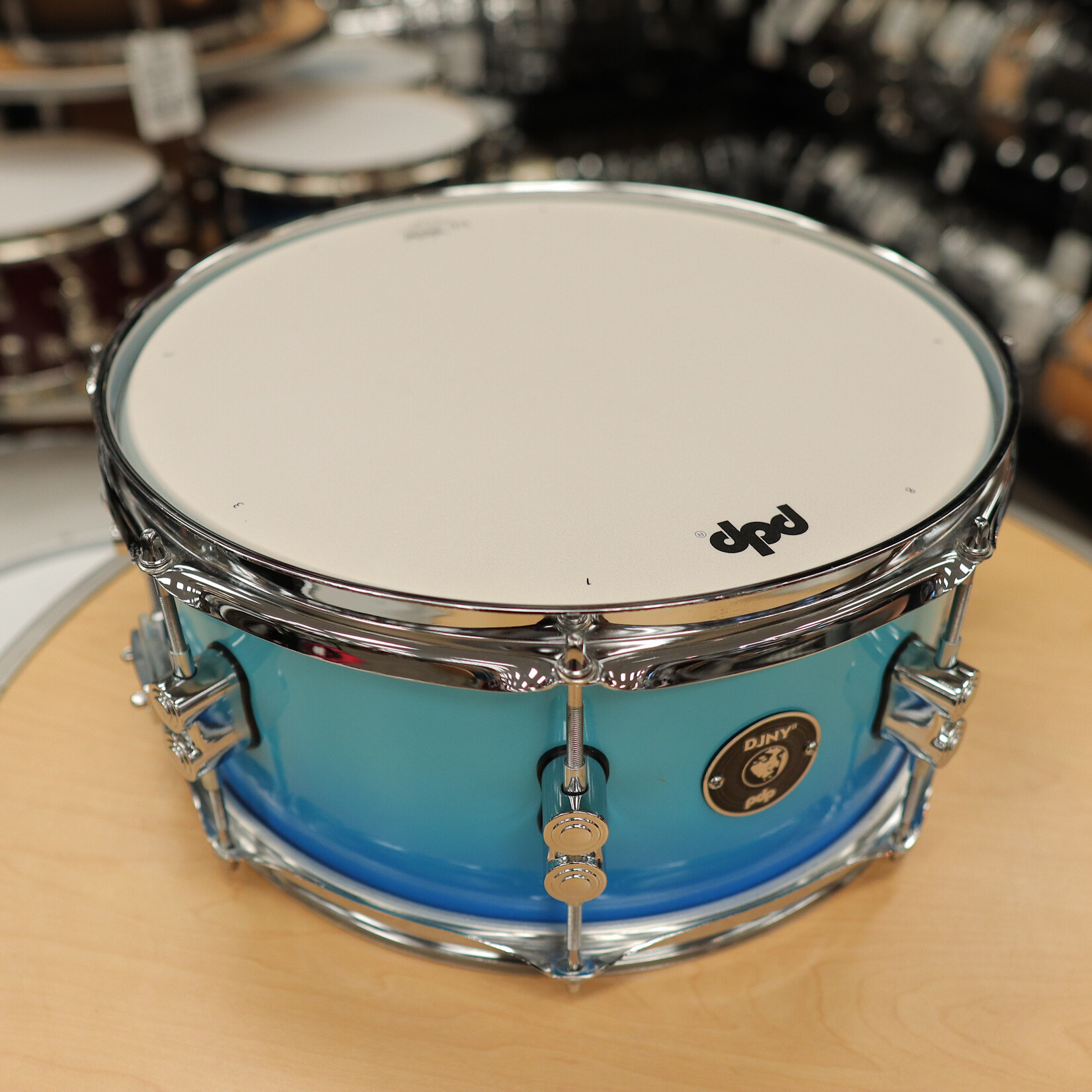 PDP B-Stock PDP Daru Jones 6x13" New Yorker Snare Drum (Blue Fade)