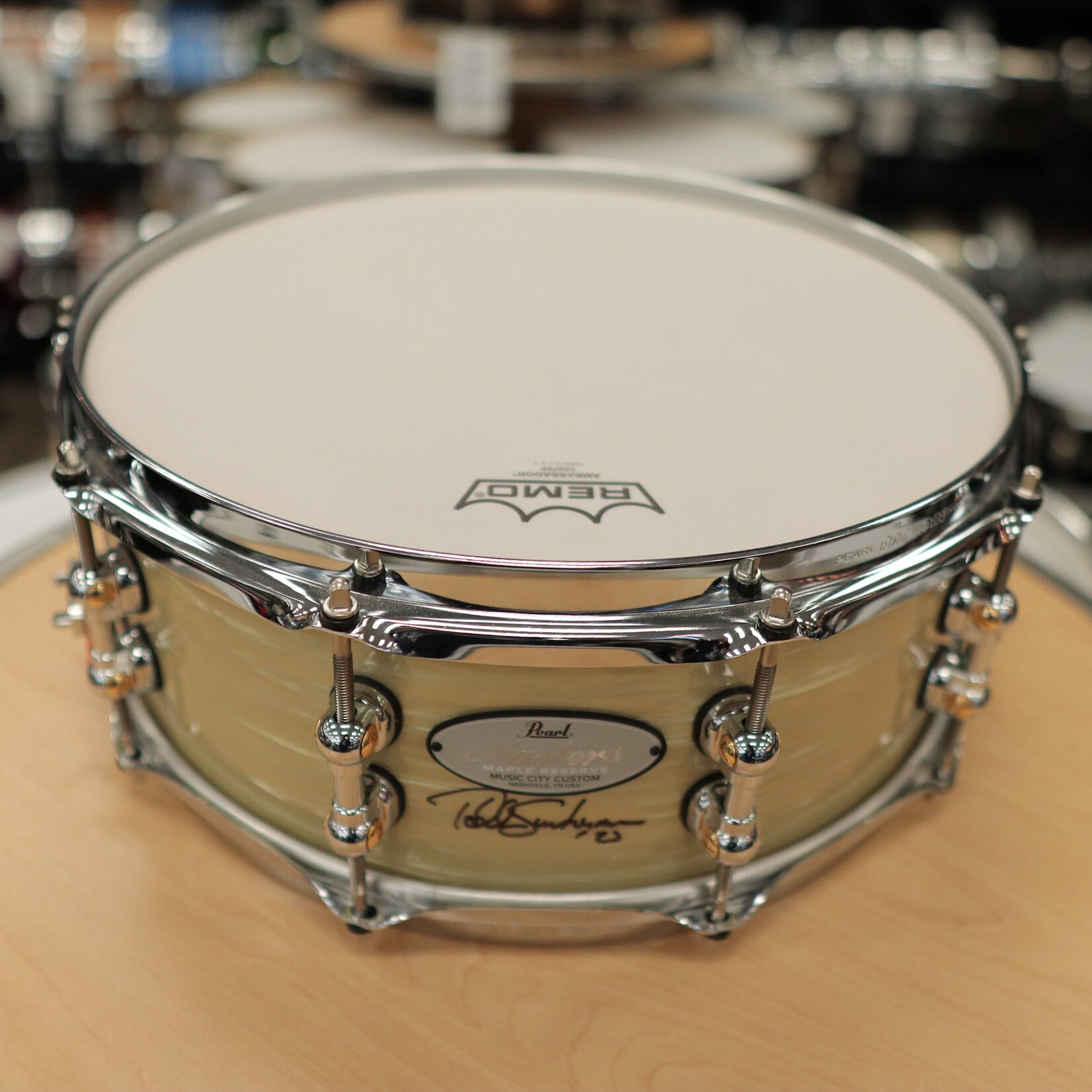 Pearl Pre-Owned Pearl Music City Custom 5.5x14" Masters Maple Reserve Snare Drum (Nicotine White Marine Pearl)