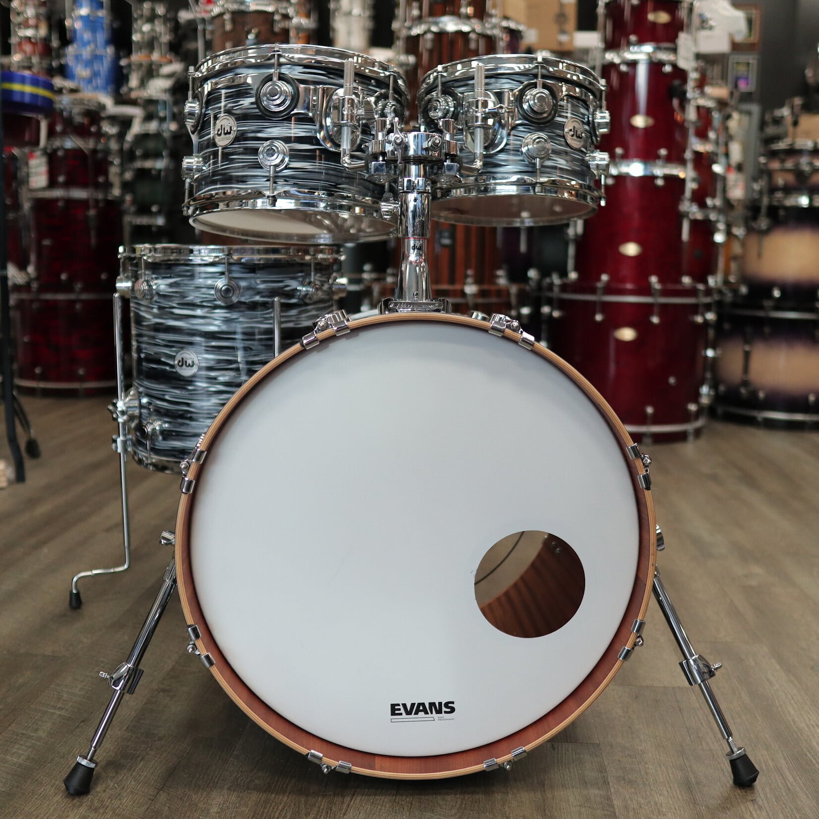 DW Pre-Owned DW Collector's Series Maple/Mahogany 4-Piece Shell Pack 10/12/14/20 (Black Oyster)