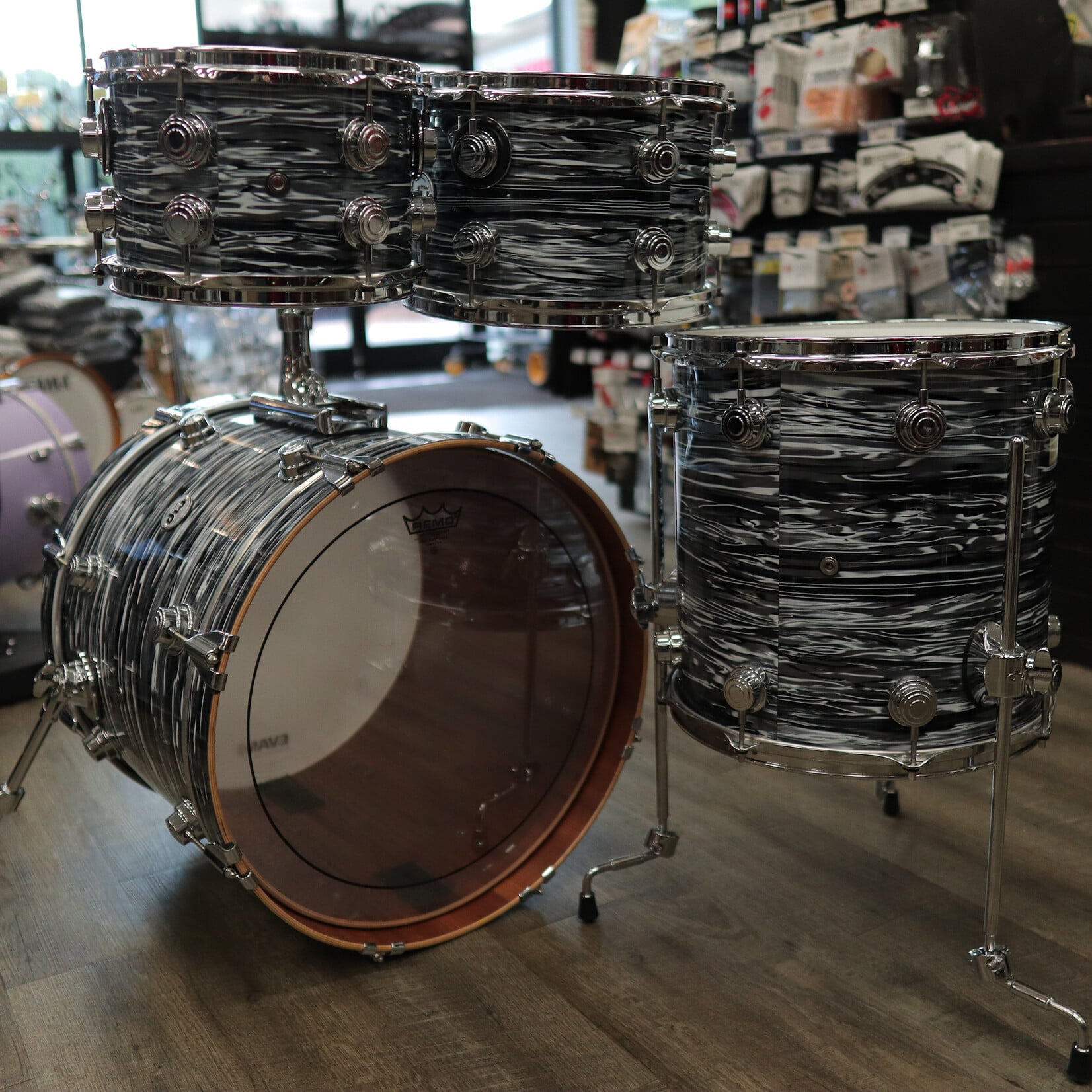 DW Pre-Owned DW Collector's Series Maple/Mahogany 4-Piece Shell Pack 10/12/14/20 (Black Oyster)