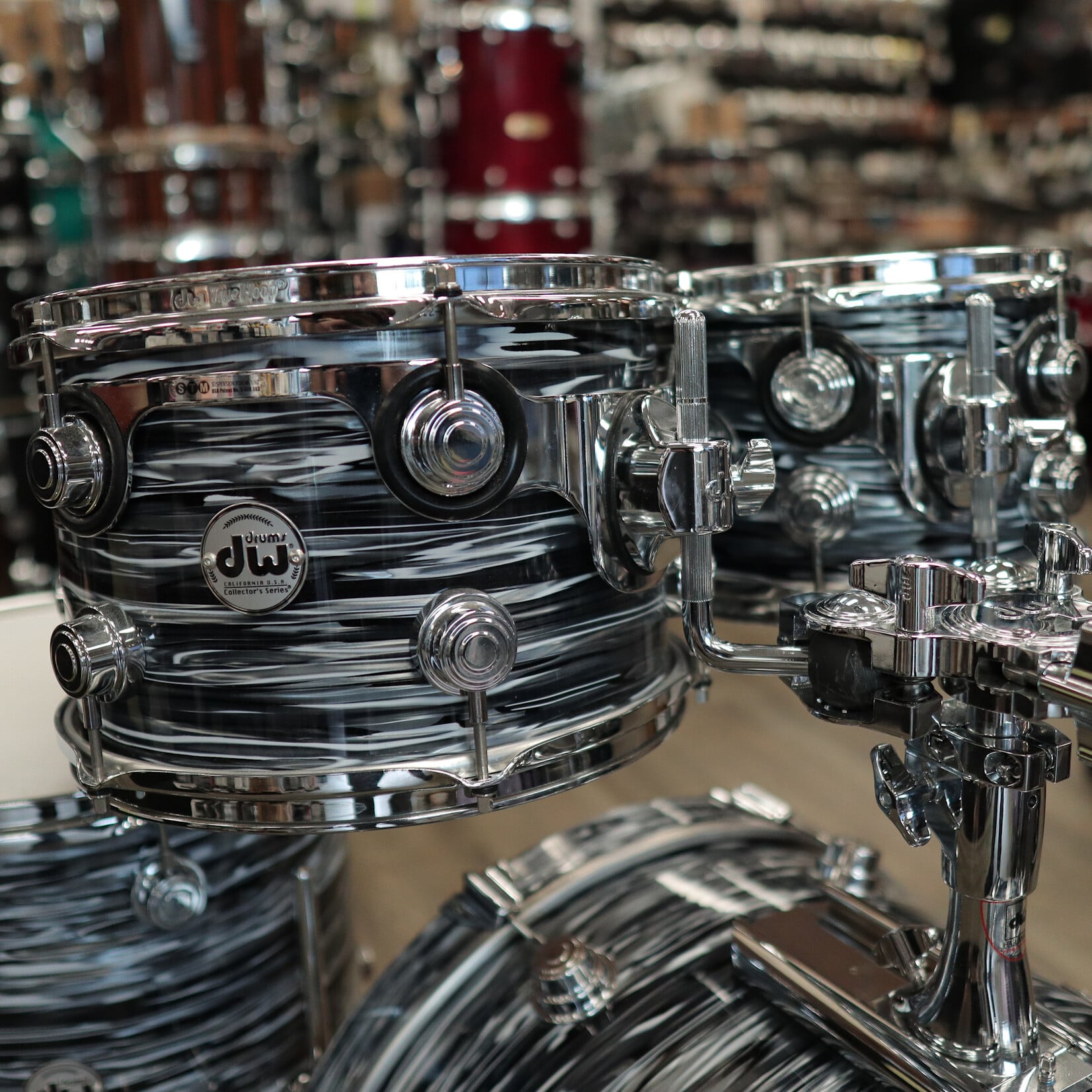 DW Pre-Owned DW Collector's Series Maple/Mahogany 4-Piece Shell Pack 10/12/14/20 (Black Oyster)