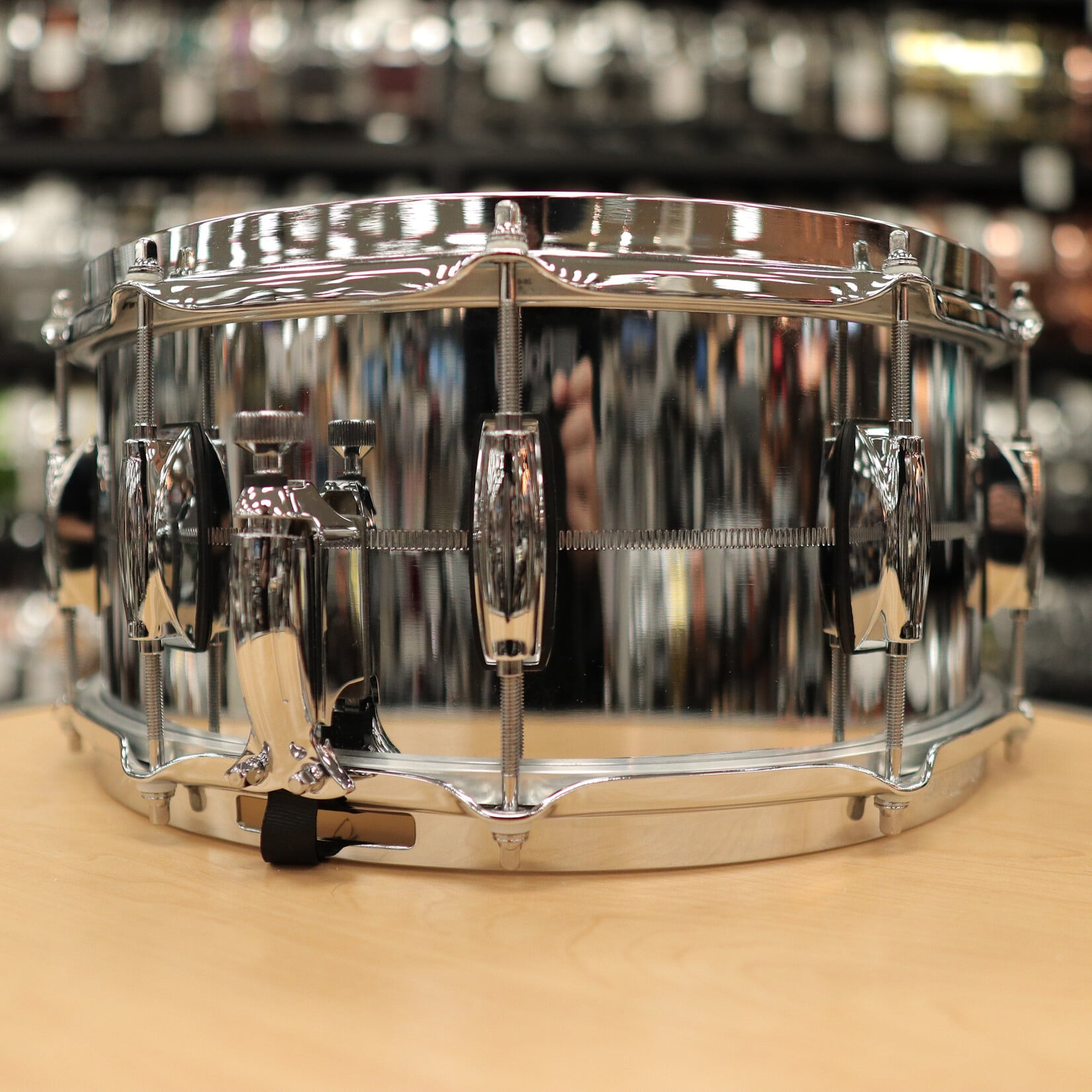 Gretsch Pre-Owned Gretsch Brooklyn 6.5x14" Chrome over Steel Snare Drum GB4164S