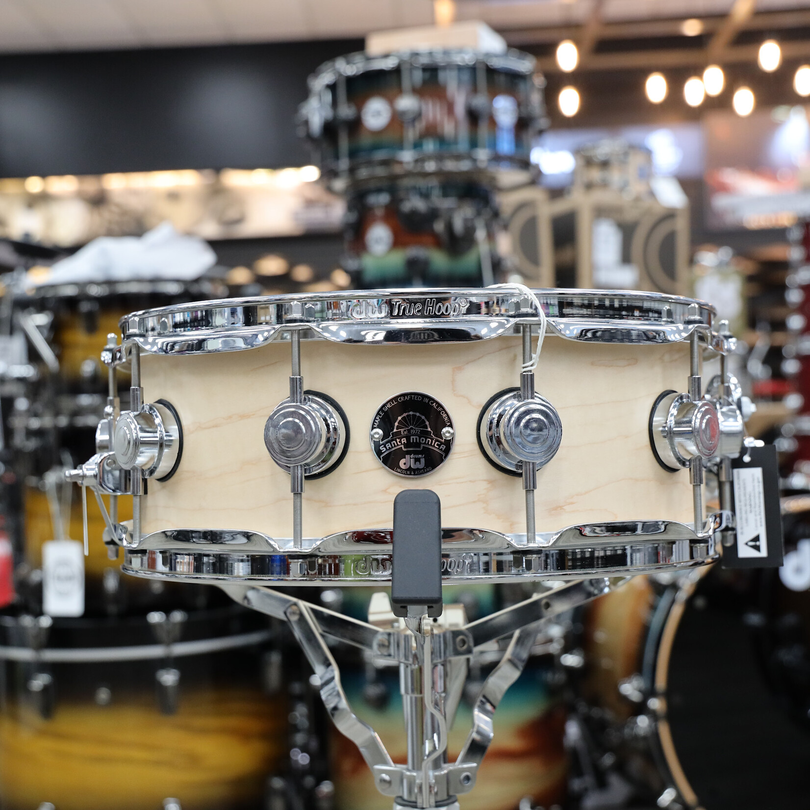 DW DW Santa Monica 5 x 14 Maple Snare Drum (Satin Oil with Chrome Hardware)