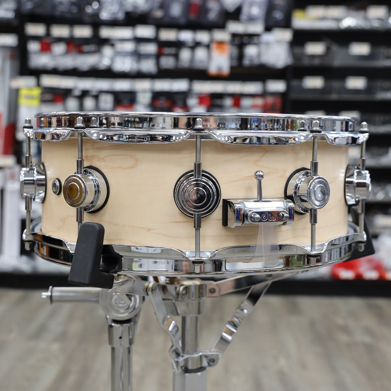 DW DW Santa Monica 5 x 14 Maple Snare Drum (Satin Oil with Chrome Hardware)