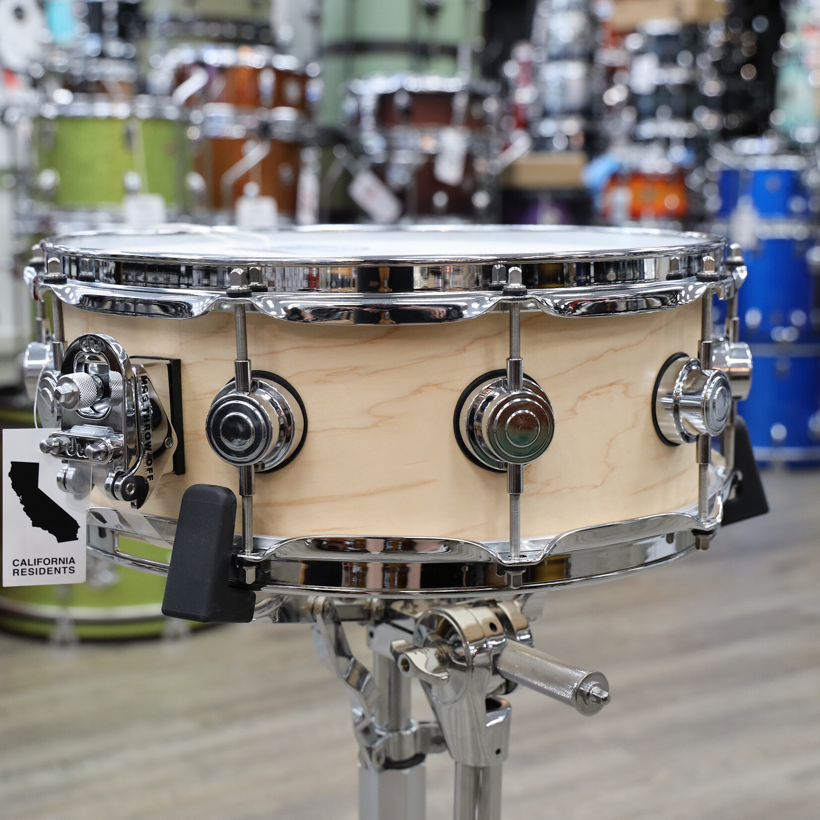 DW DW Santa Monica 5 x 14 Maple Snare Drum (Satin Oil with Chrome Hardware)