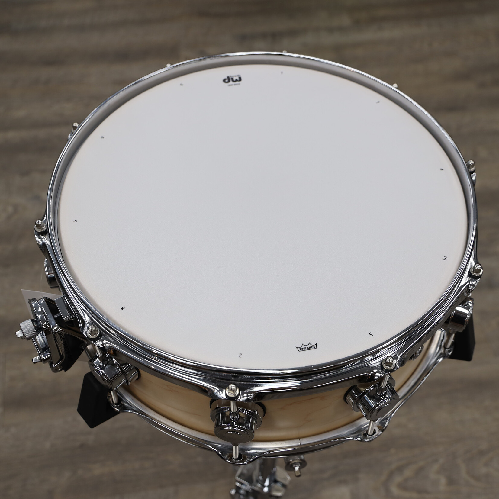 DW DW Santa Monica 5 x 14 Maple Snare Drum (Satin Oil with Chrome Hardware)