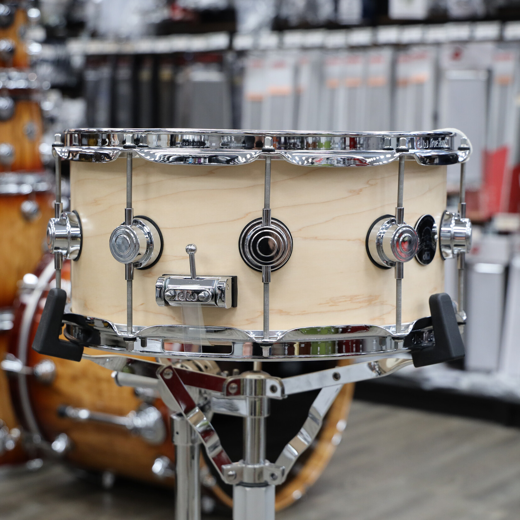 DW DW Santa Monica 6.5 x 14 Maple Snare Drum (Satin Oil with Chrome Hardware)