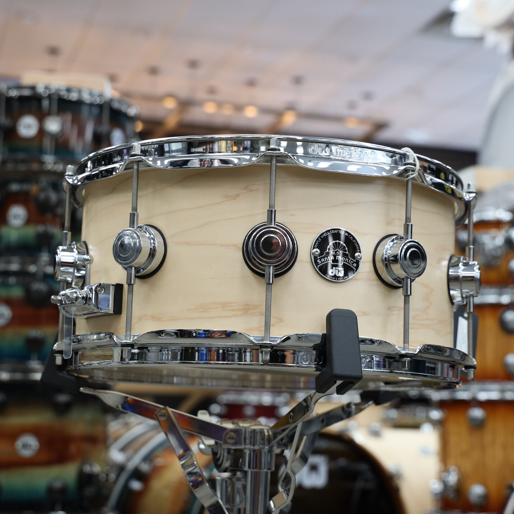 DW DW Santa Monica 6.5 x 14 Maple Snare Drum (Satin Oil with Chrome Hardware)