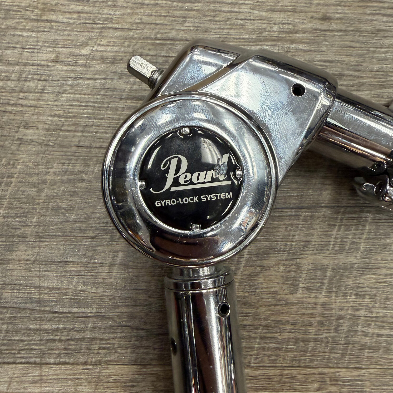 Pearl Pre-Owned Pearl 1030 Series Tom Holder with Gyro-lock