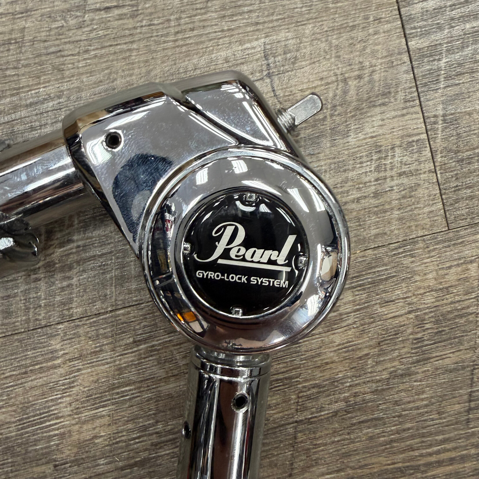 Pearl Pre-Owned Pearl 1030 Series Tom Holder with Gyro-lock