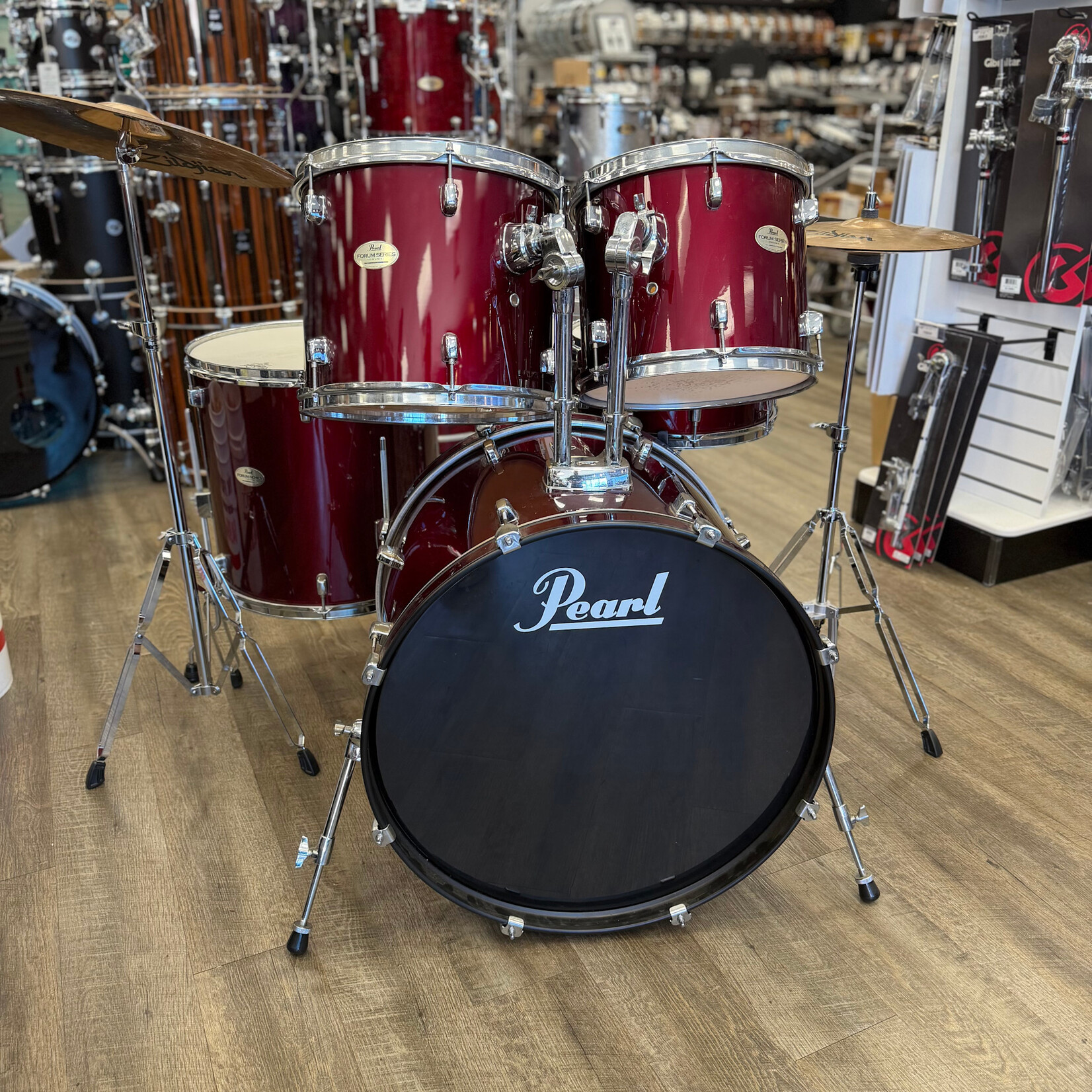 Pearl Used Pearl Forum Complete Kit w/ Hardware and Cymbals