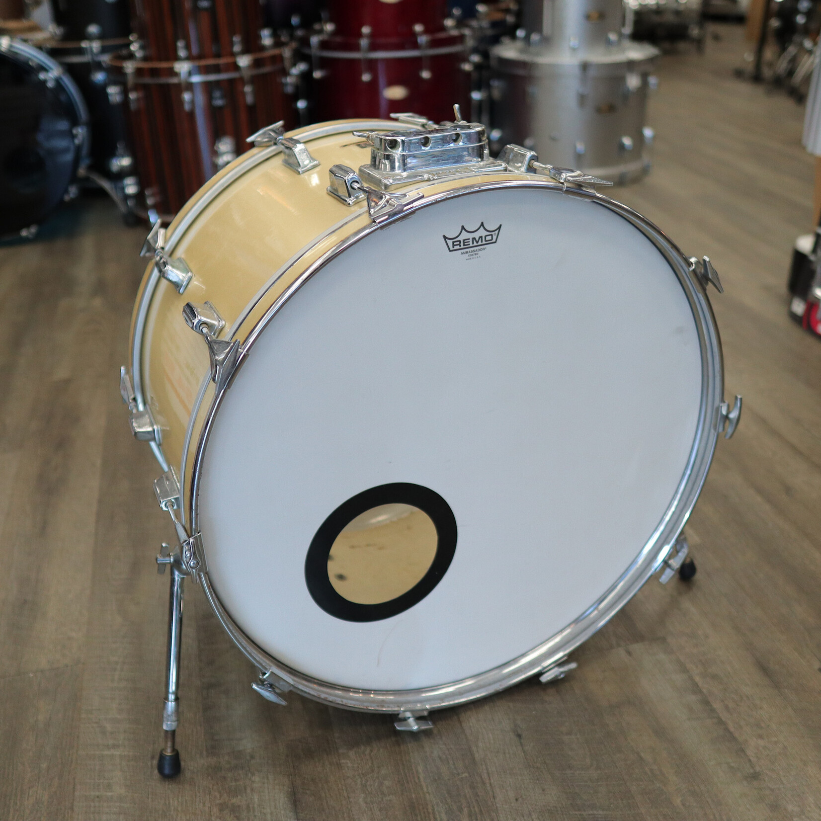 Pearl Pre-Owned Pearl 14x24" Wood-Fiberglass Bass Drum (Gold Satin Wrap)