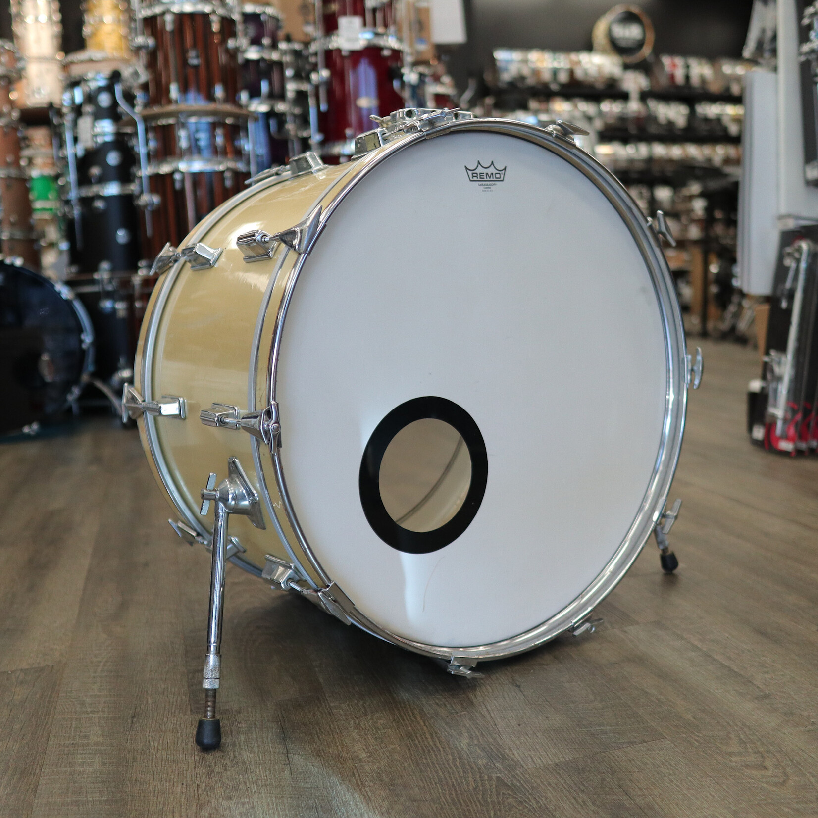 Pearl Pre-Owned Pearl 14x24" Wood-Fiberglass Bass Drum (Gold Satin Wrap)