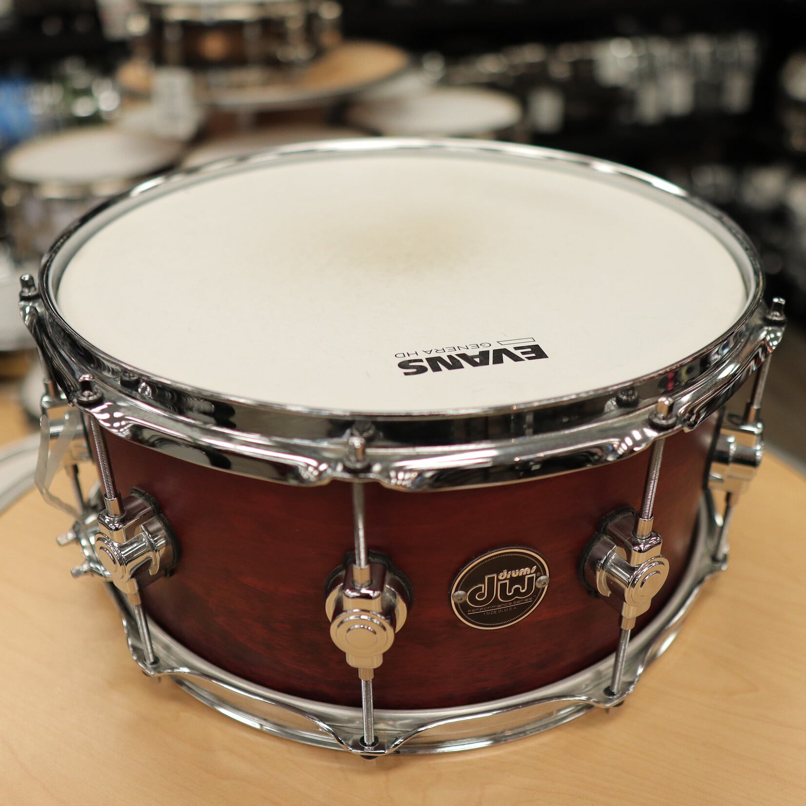 DW Pre-Owned DW Performance Series 6.5x14" Maple Snare Drum (Tobacco Stain)