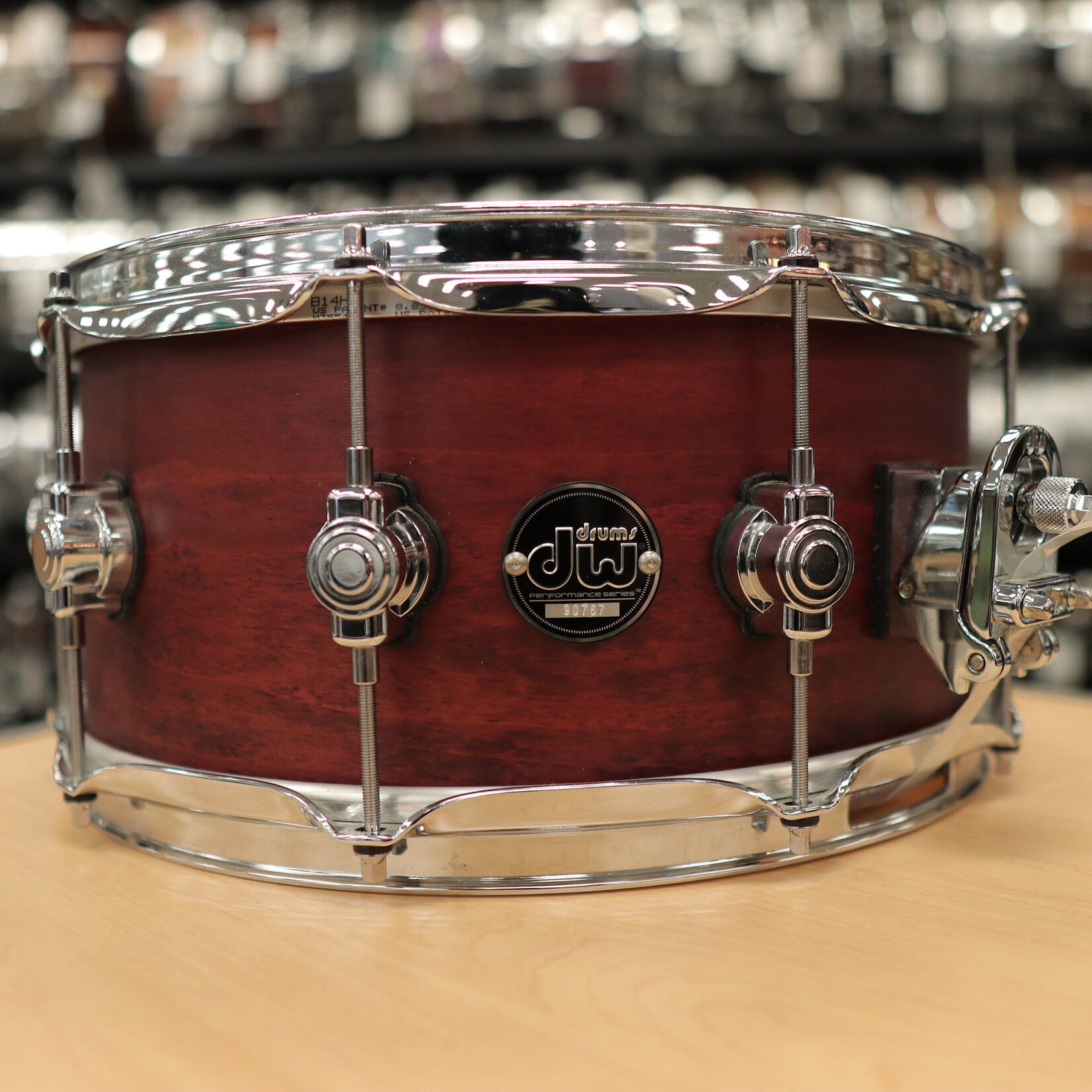 DW Pre-Owned DW Performance Series 6.5x14" Maple Snare Drum (Tobacco Stain)