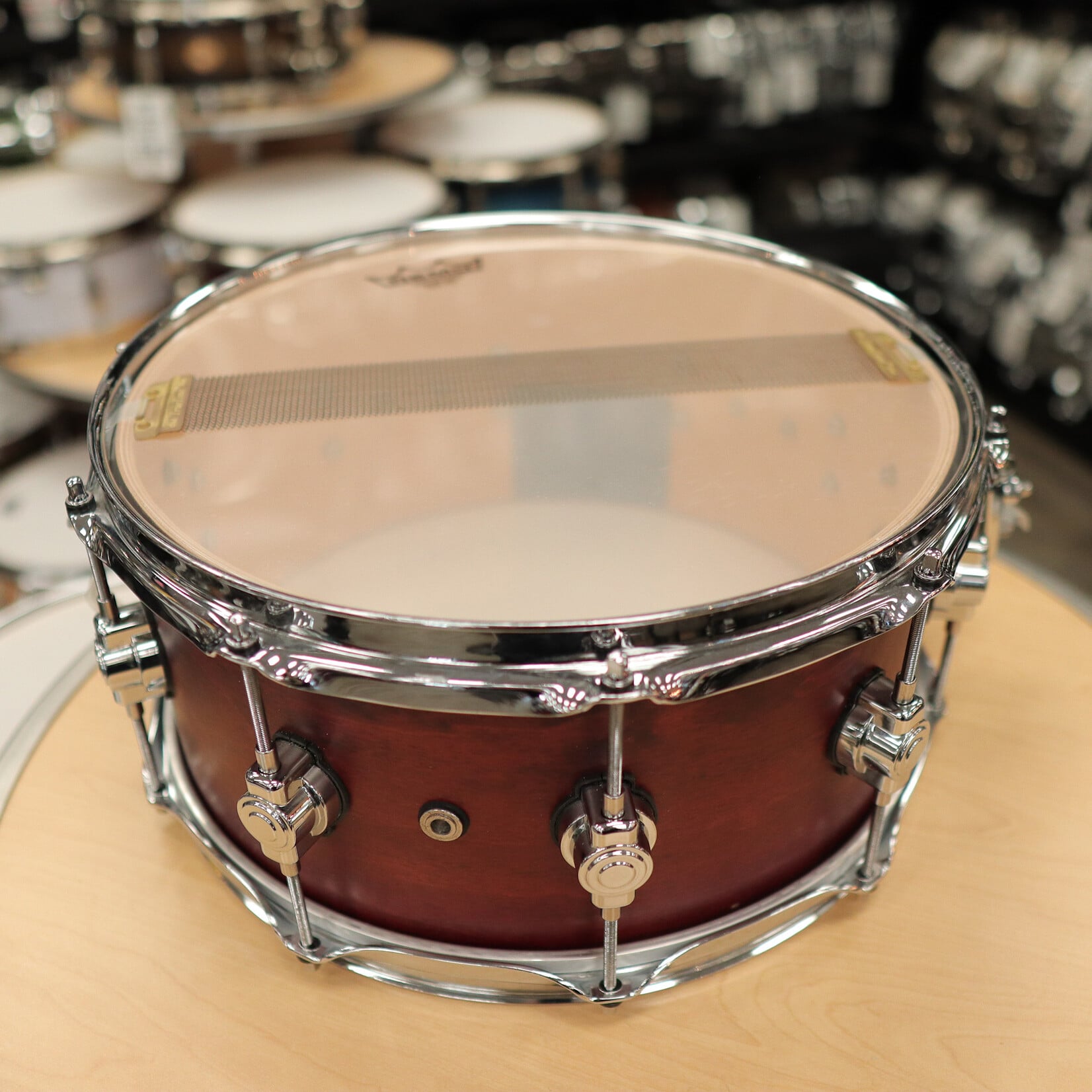 DW Pre-Owned DW Performance Series 6.5x14" Maple Snare Drum (Tobacco Stain)