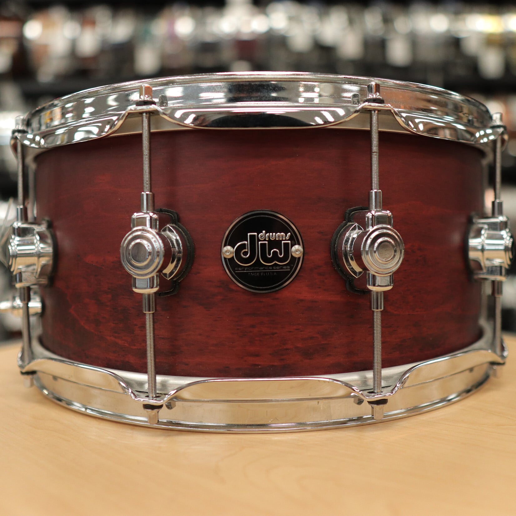 DW Pre-Owned DW Performance Series 6.5x14" Maple Snare Drum (Tobacco Stain)