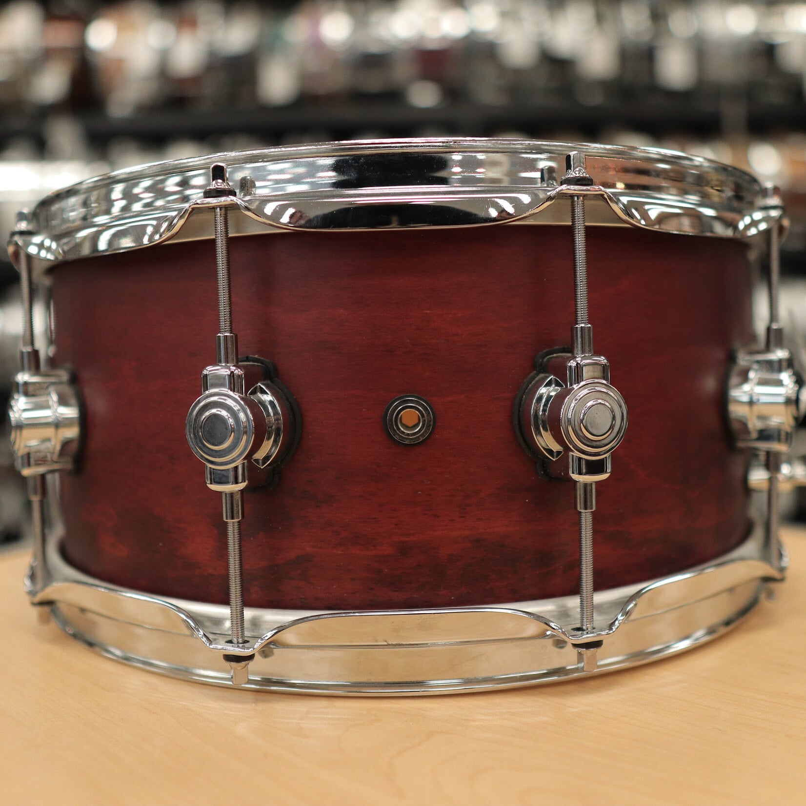 DW Pre-Owned DW Performance Series 6.5x14" Maple Snare Drum (Tobacco Stain)