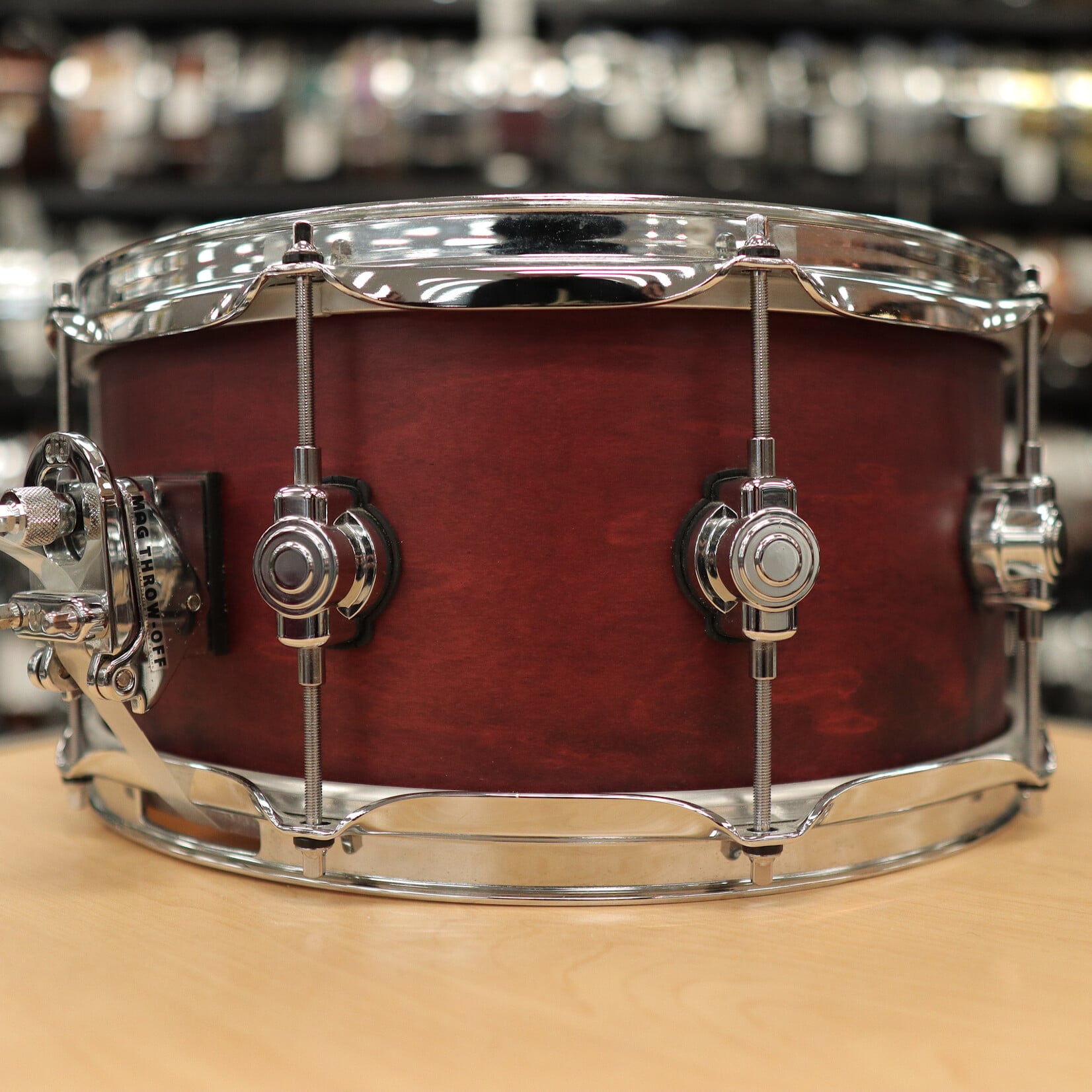 DW Pre-Owned DW Performance Series 6.5x14" Maple Snare Drum (Tobacco Stain)