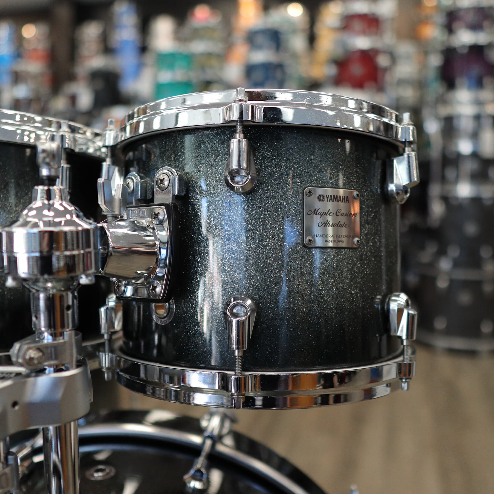YAMAHA Pre-Owned Yamaha Maple Custom Absolute 5-PC Shell Pack 10/12/14/16/22 (Black Sparkle Sunburst)