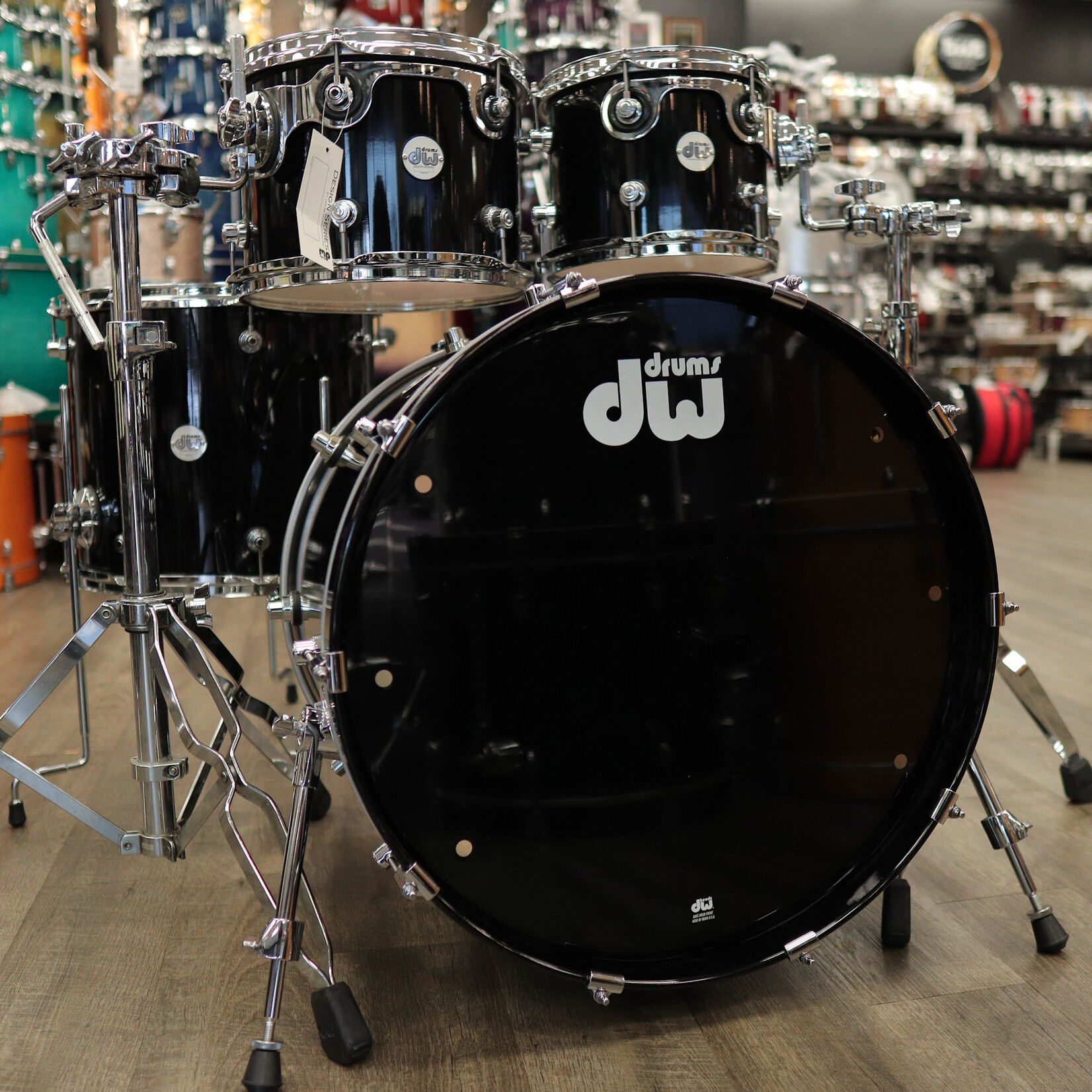 DW Used DW Design Series 4-Piece Shell Pack 10/12/16/22 (Black Gloss Lacquer)