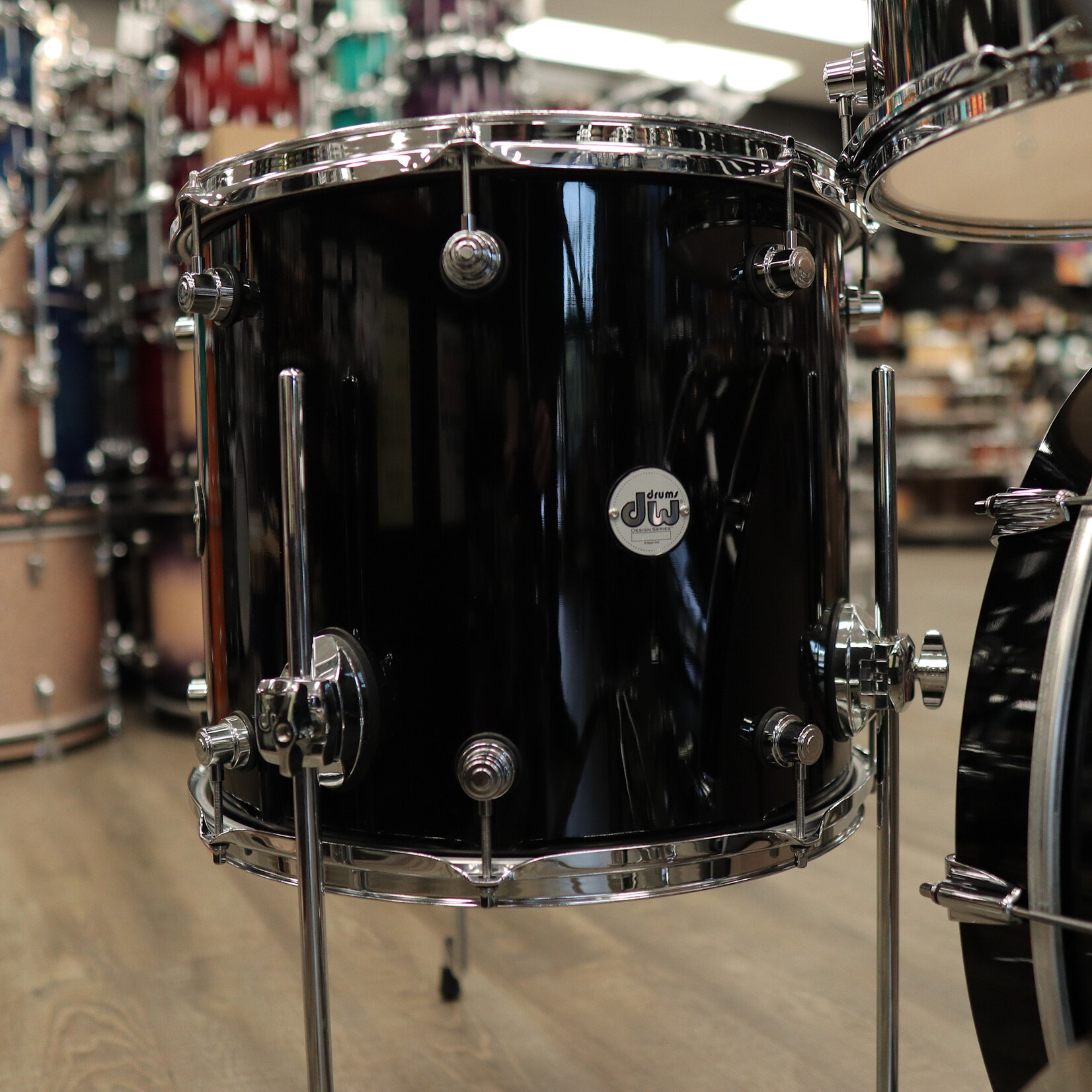 DW Used DW Design Series 4-Piece Shell Pack 10/12/16/22 (Black Gloss Lacquer)
