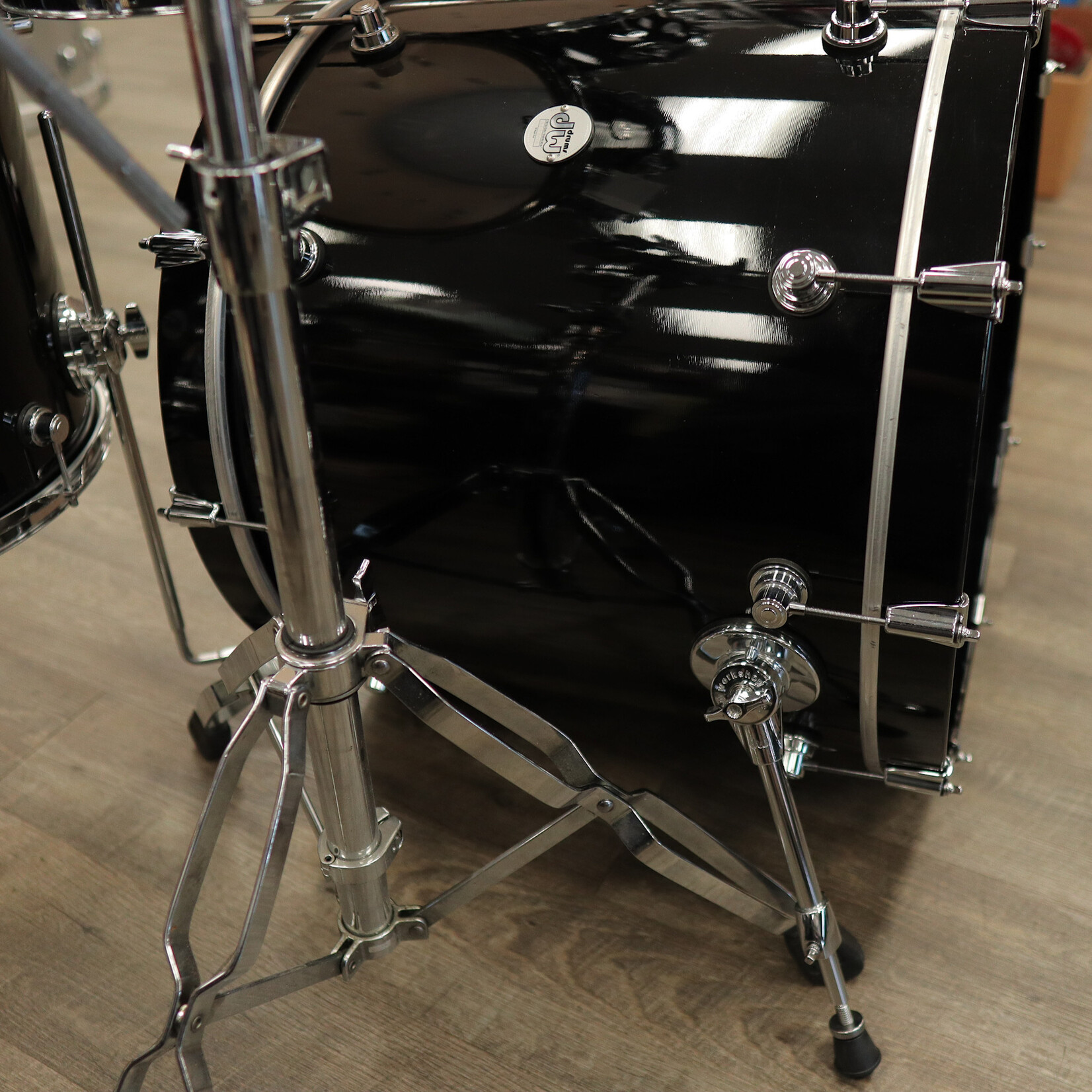 DW Used DW Design Series 4-Piece Shell Pack 10/12/16/22 (Black Gloss Lacquer)