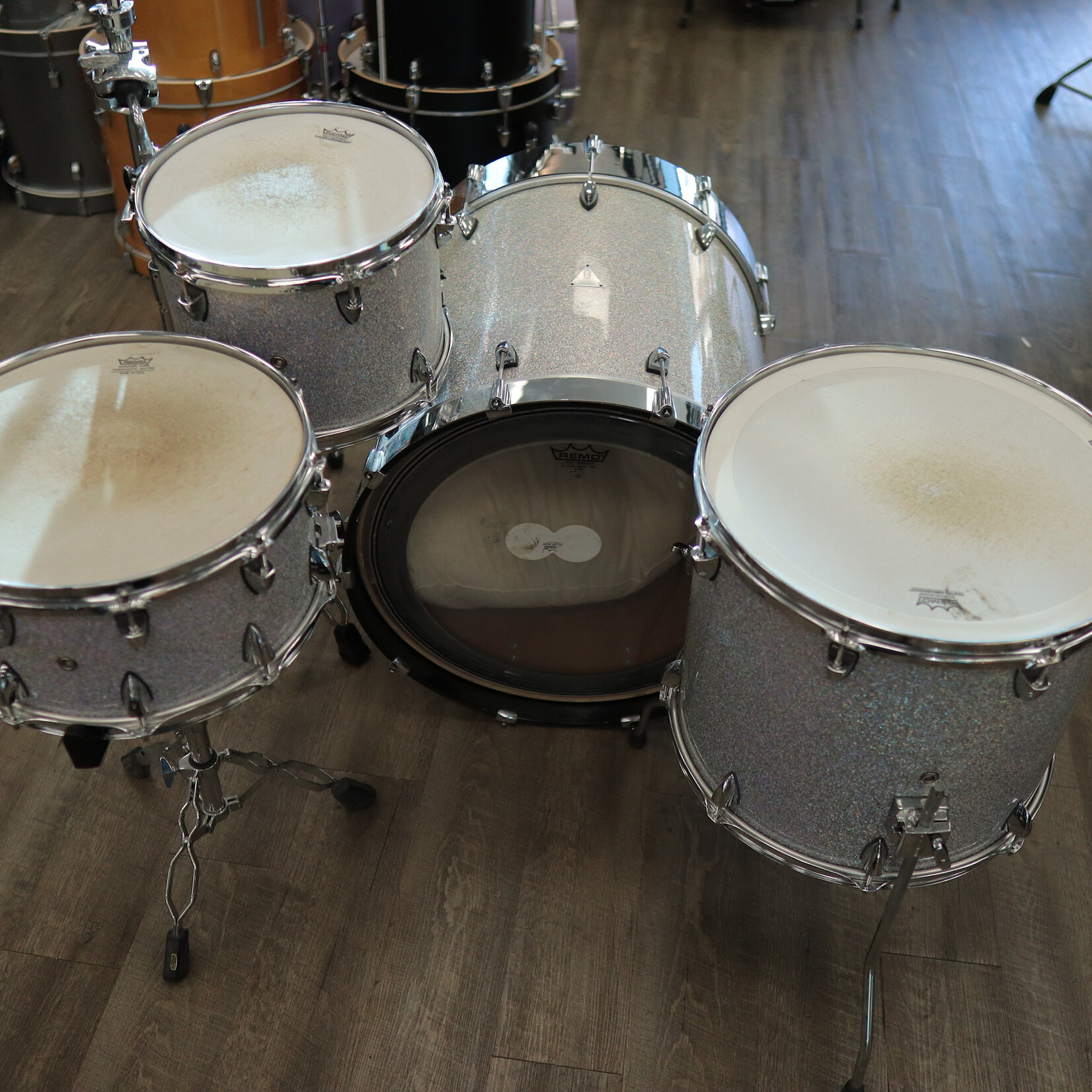 OCDP Pre-Owned OCDP Travis Barker 4-Piece Cherry Shell Pack 12/16/22/14Sn (Multi-Hollow flake Sparkle)