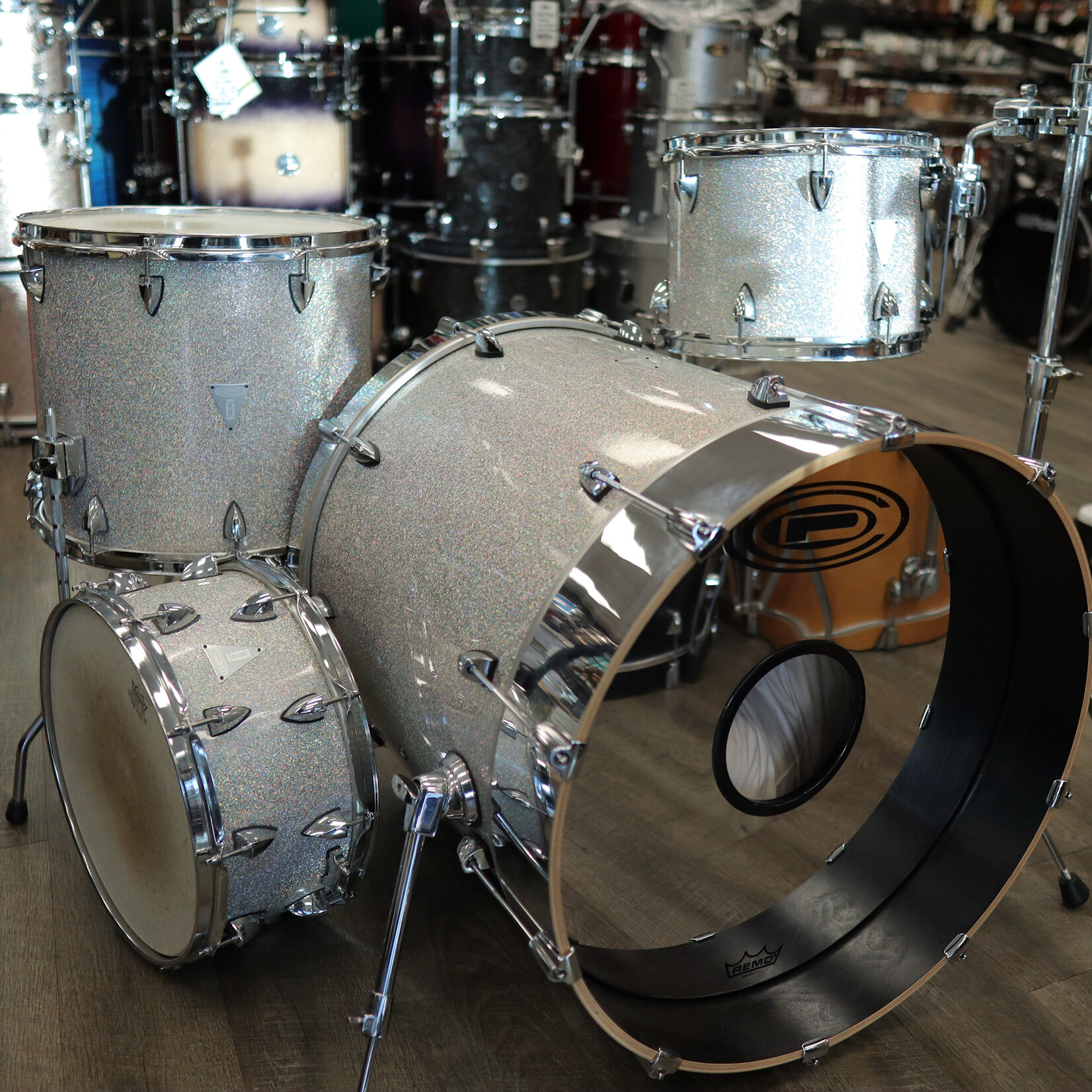 OCDP Pre-Owned OCDP Travis Barker 4-Piece Cherry Shell Pack 12/16/22/14Sn (Multi-Hollow flake Sparkle)