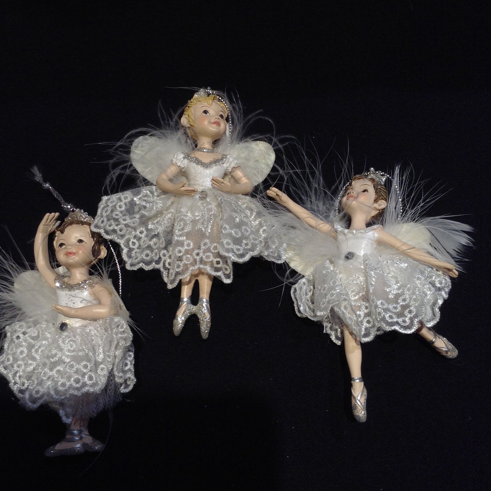 White/Silver Ballet 3A