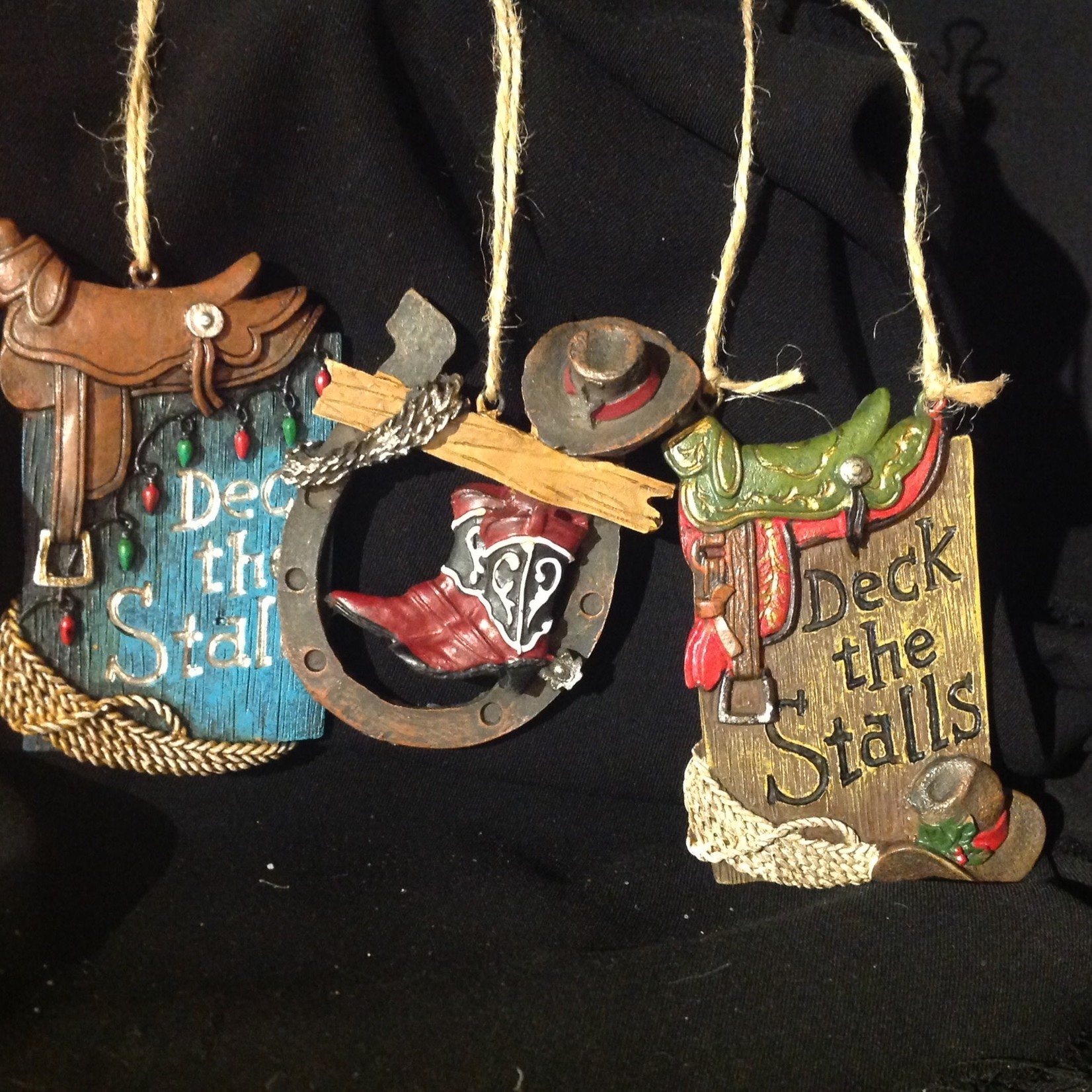 Western Themed Ornament 3A