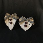 **White Heart w/Buttons/Bows 2A