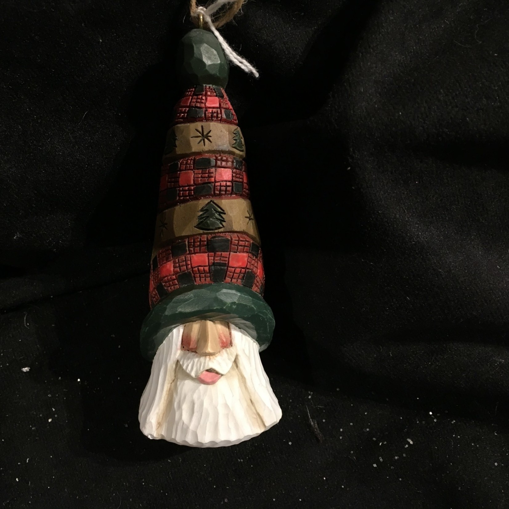 5" Carved Santa Orn w/Tartan Quilt