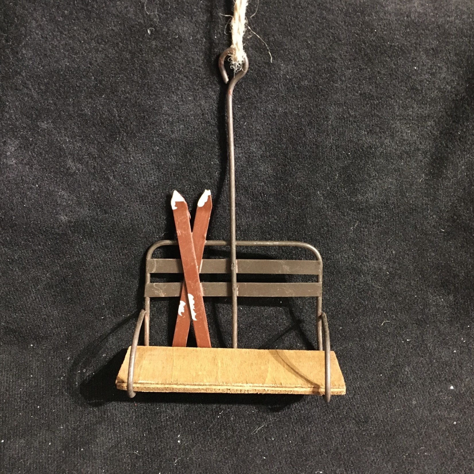 **Ski Lift Ornament