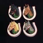 Horse Head in White Horseshoe Orn 4A