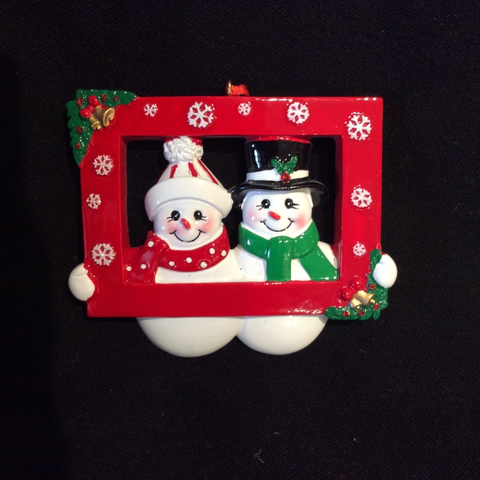 **Snow Couple Frame