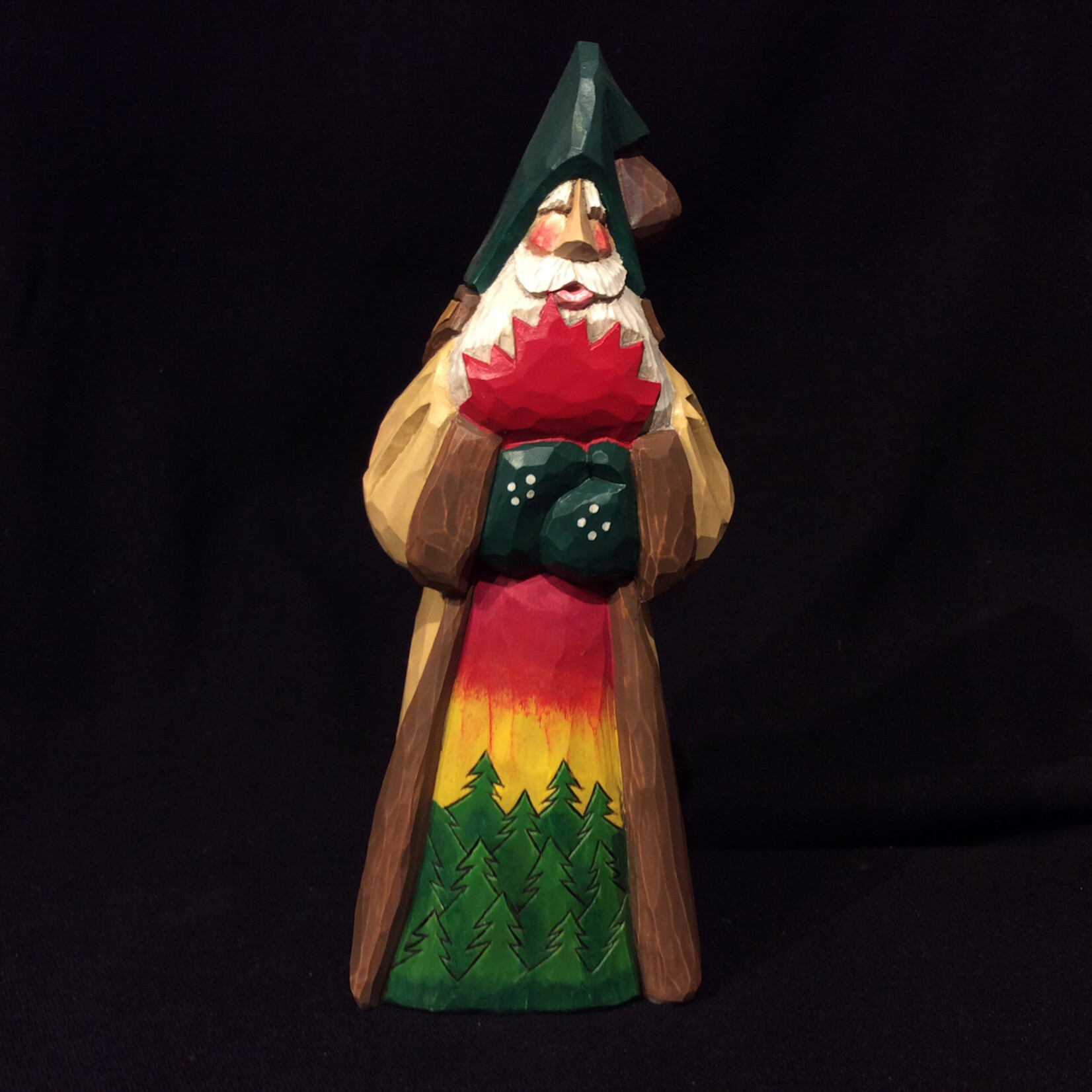 9" Maple Leaf Santa w/Sunset