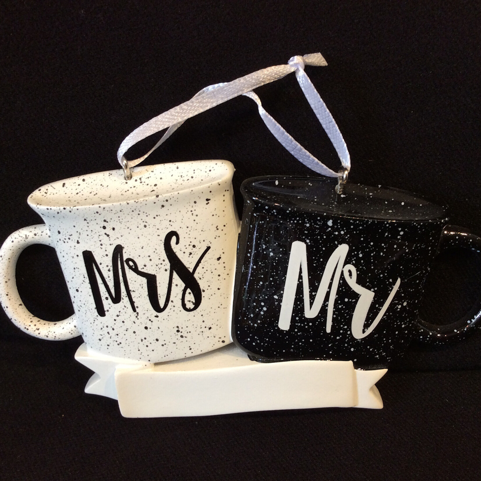 Mrs & Mr Coffee Mugs Orn