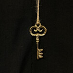 Gold Metal Key Orn
