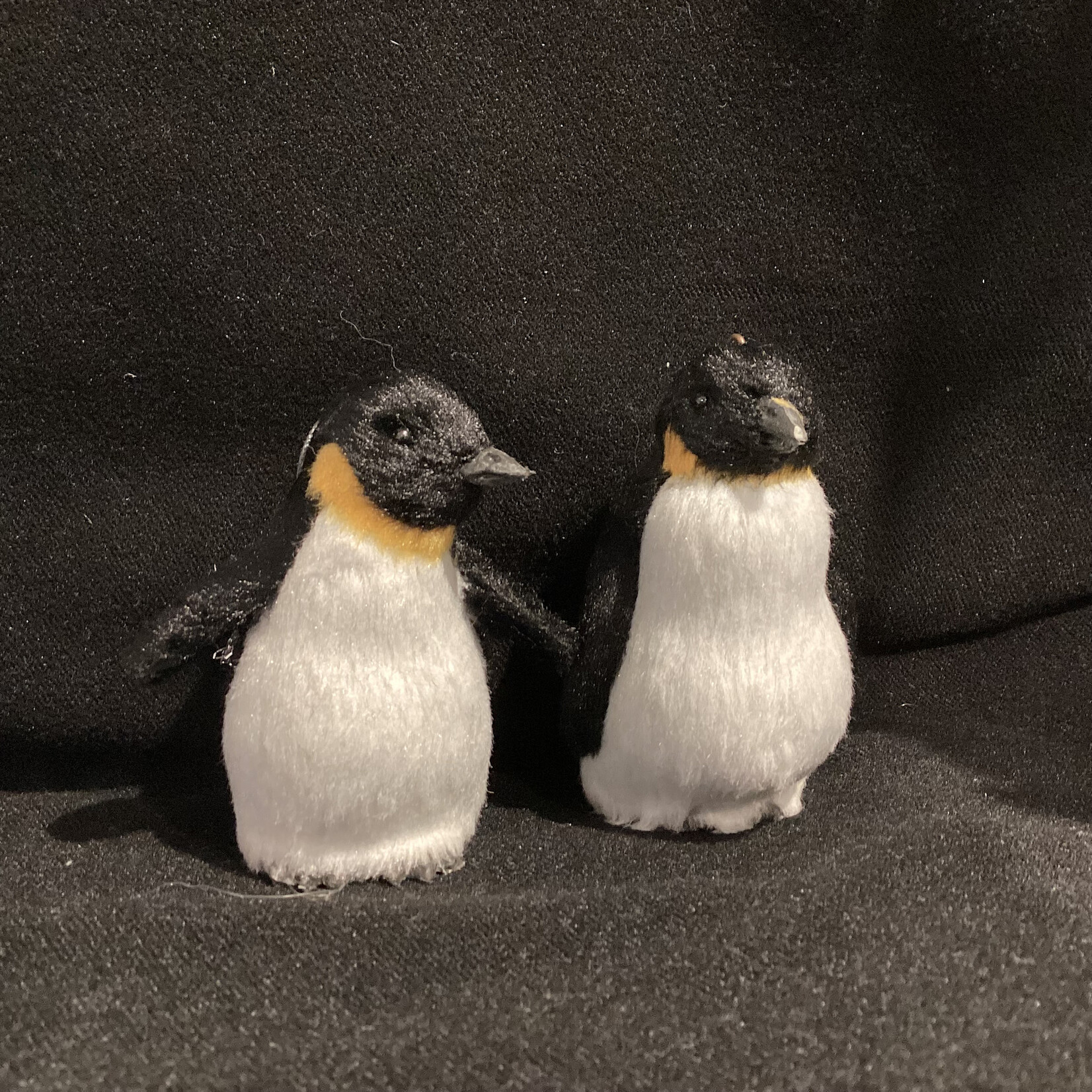 **Furry Penguin Orn 2A