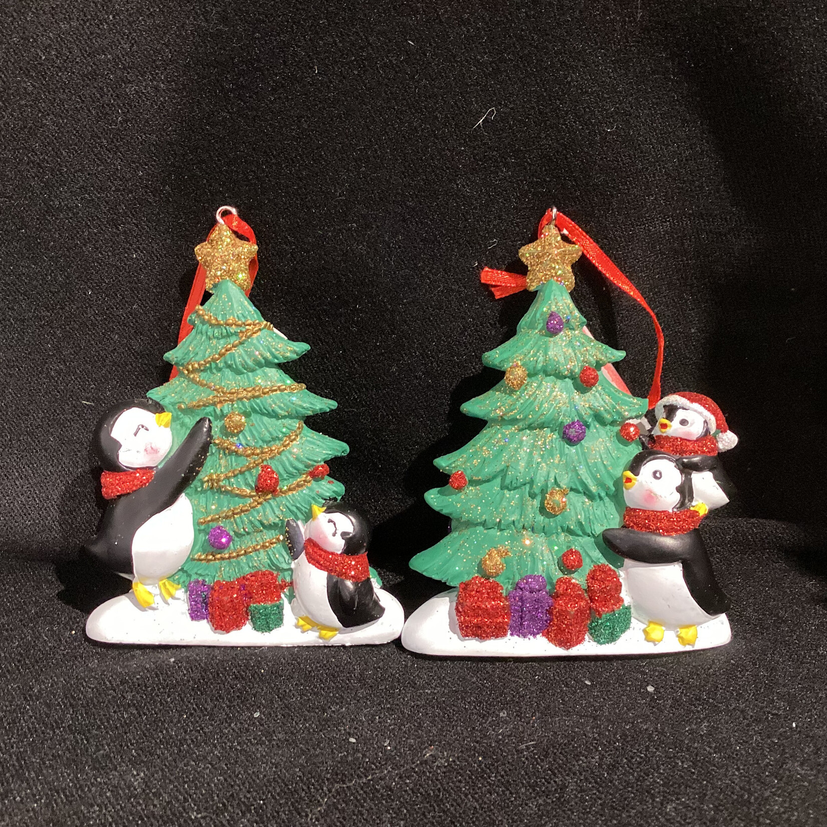 Penguins Decorating Tree Orn 2A